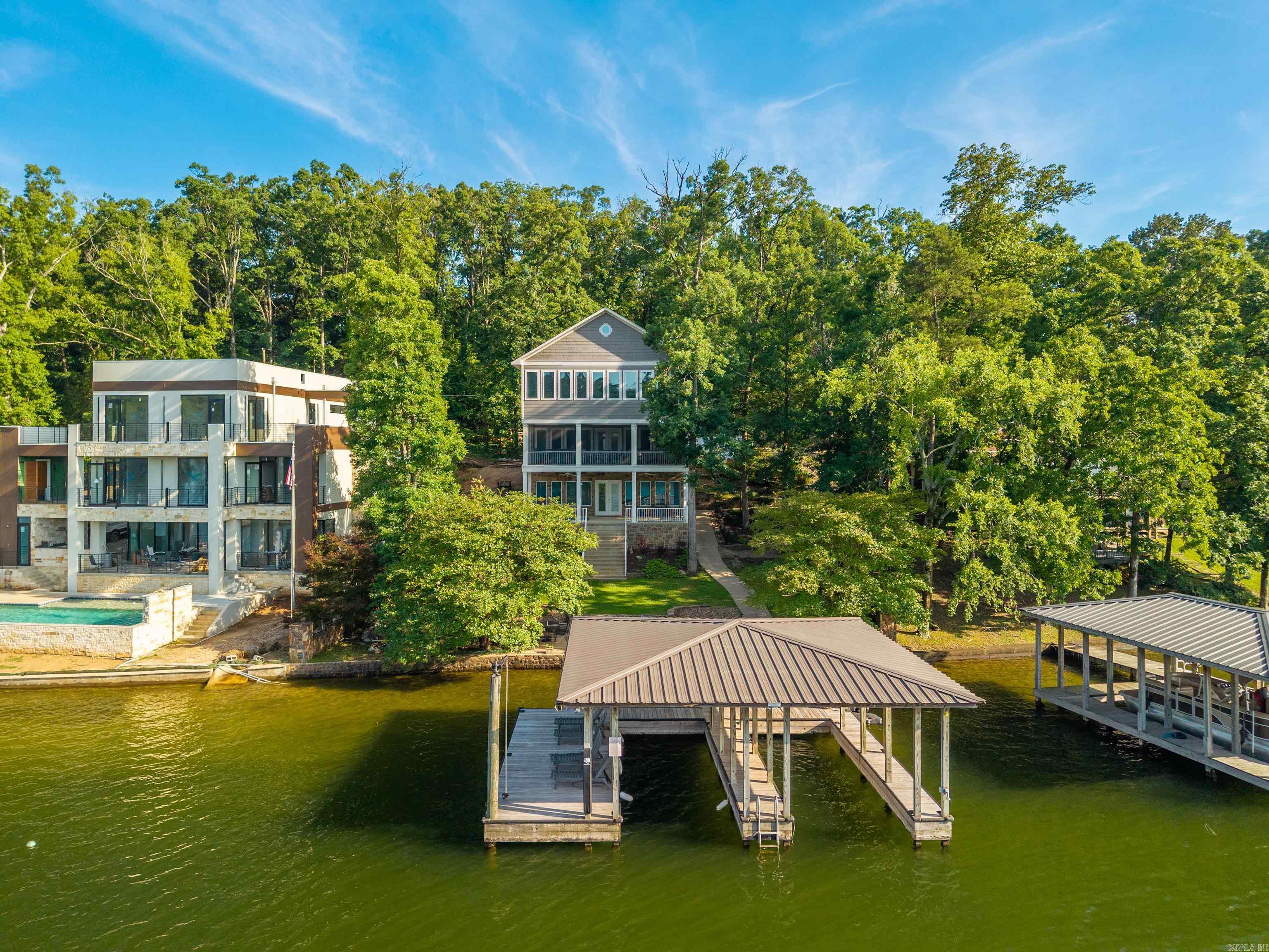 LONG POINT - Residential