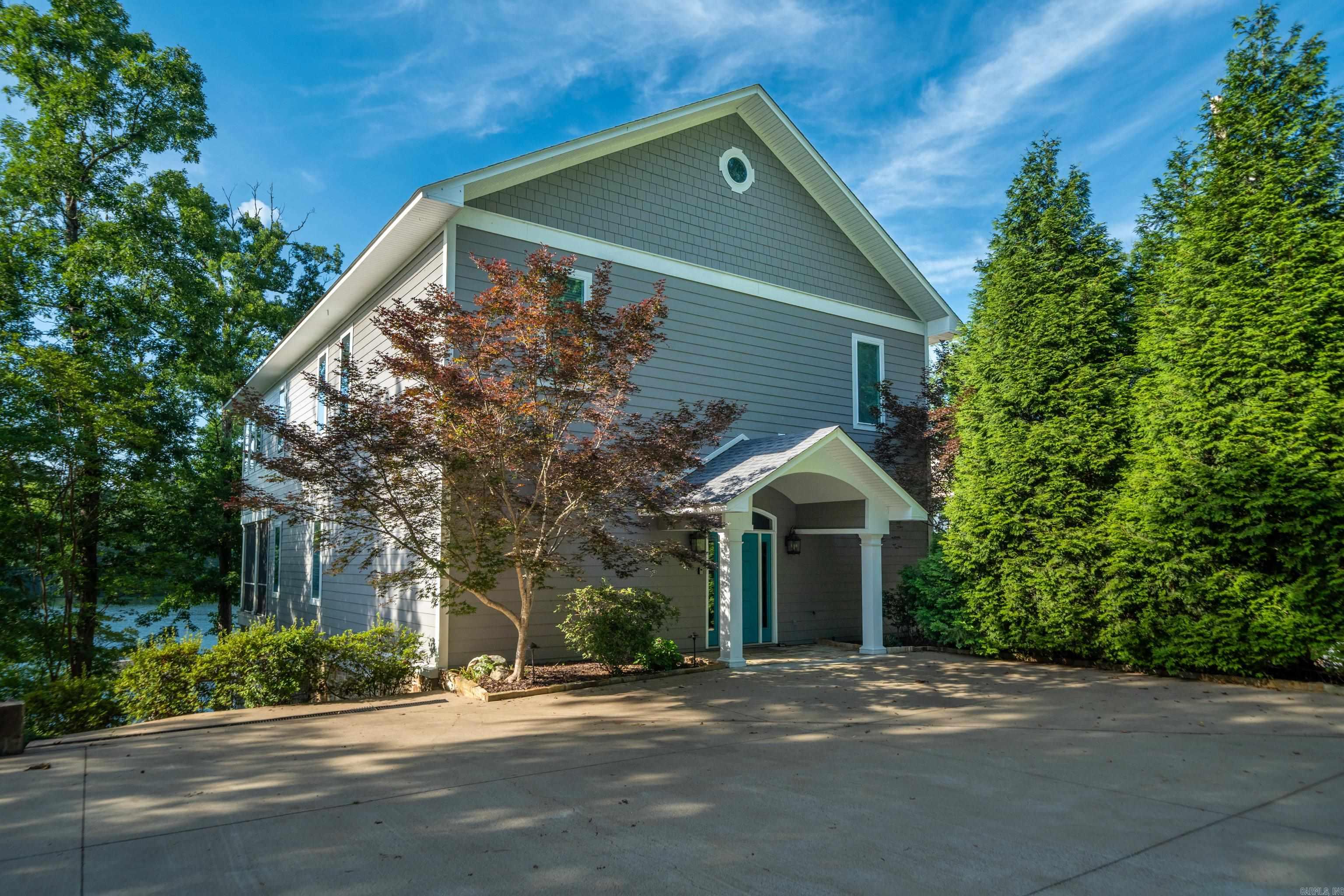 LONG POINT - Residential