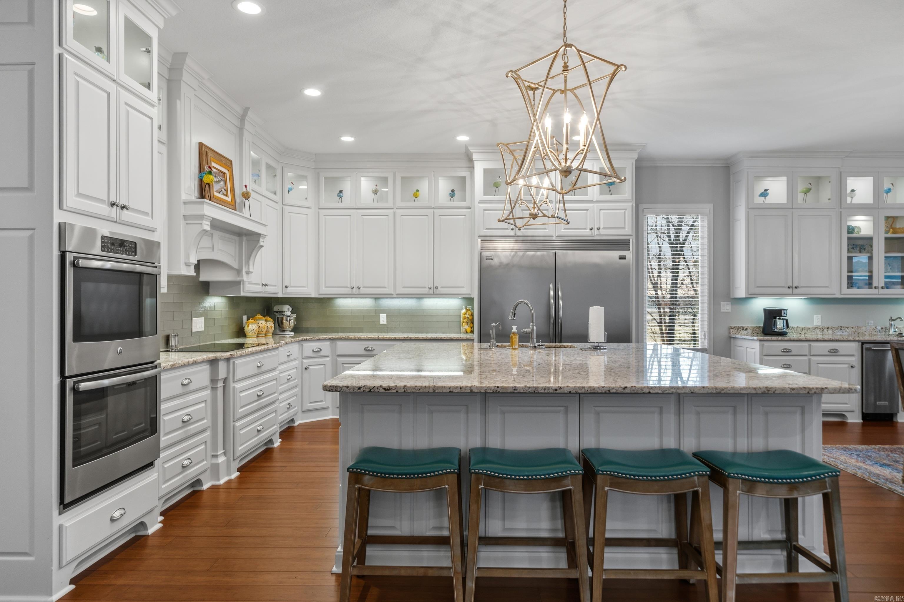 LONG POINT - Residential