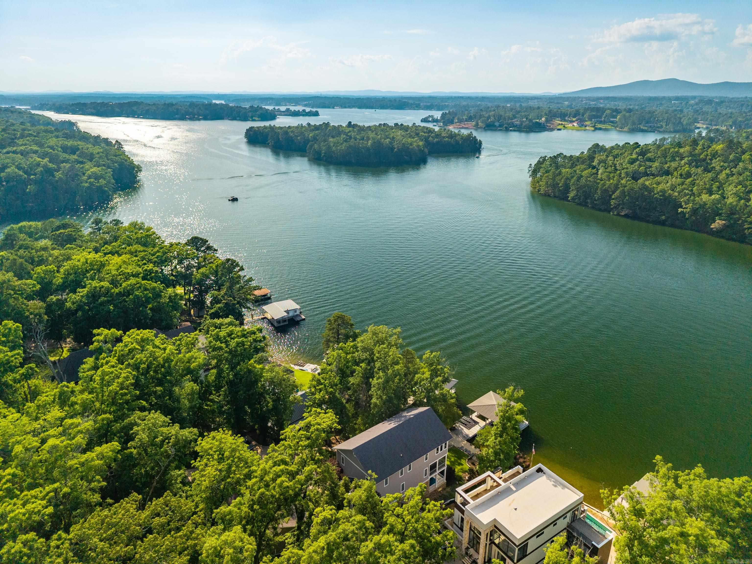 LONG POINT - Residential