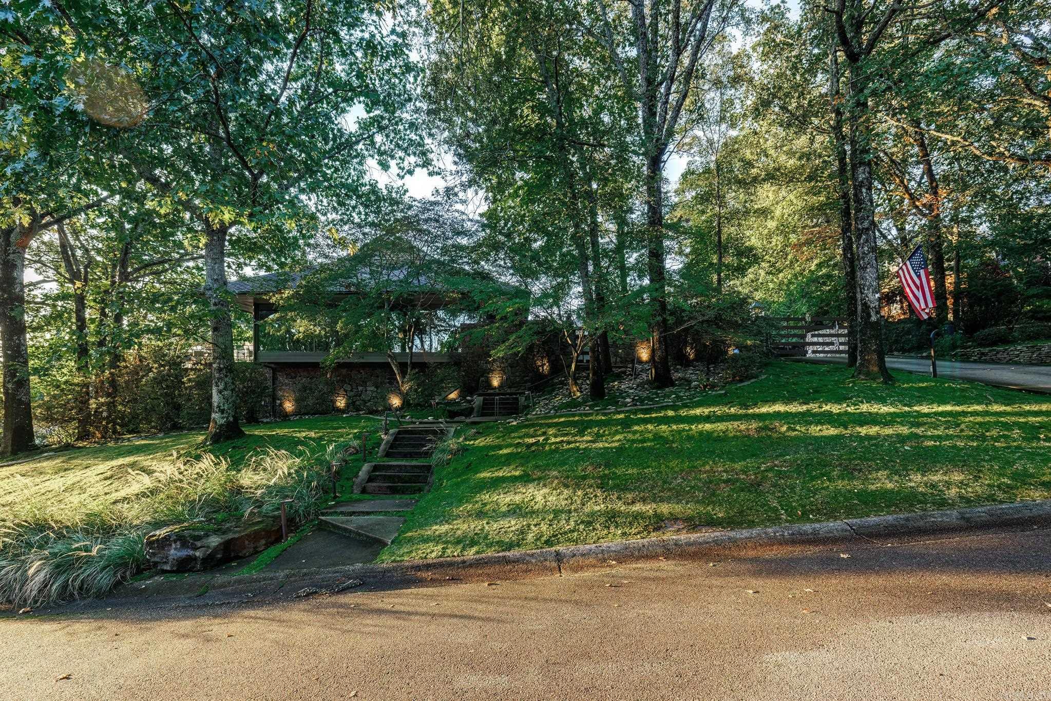 RIVERVIEW POINT - Residential