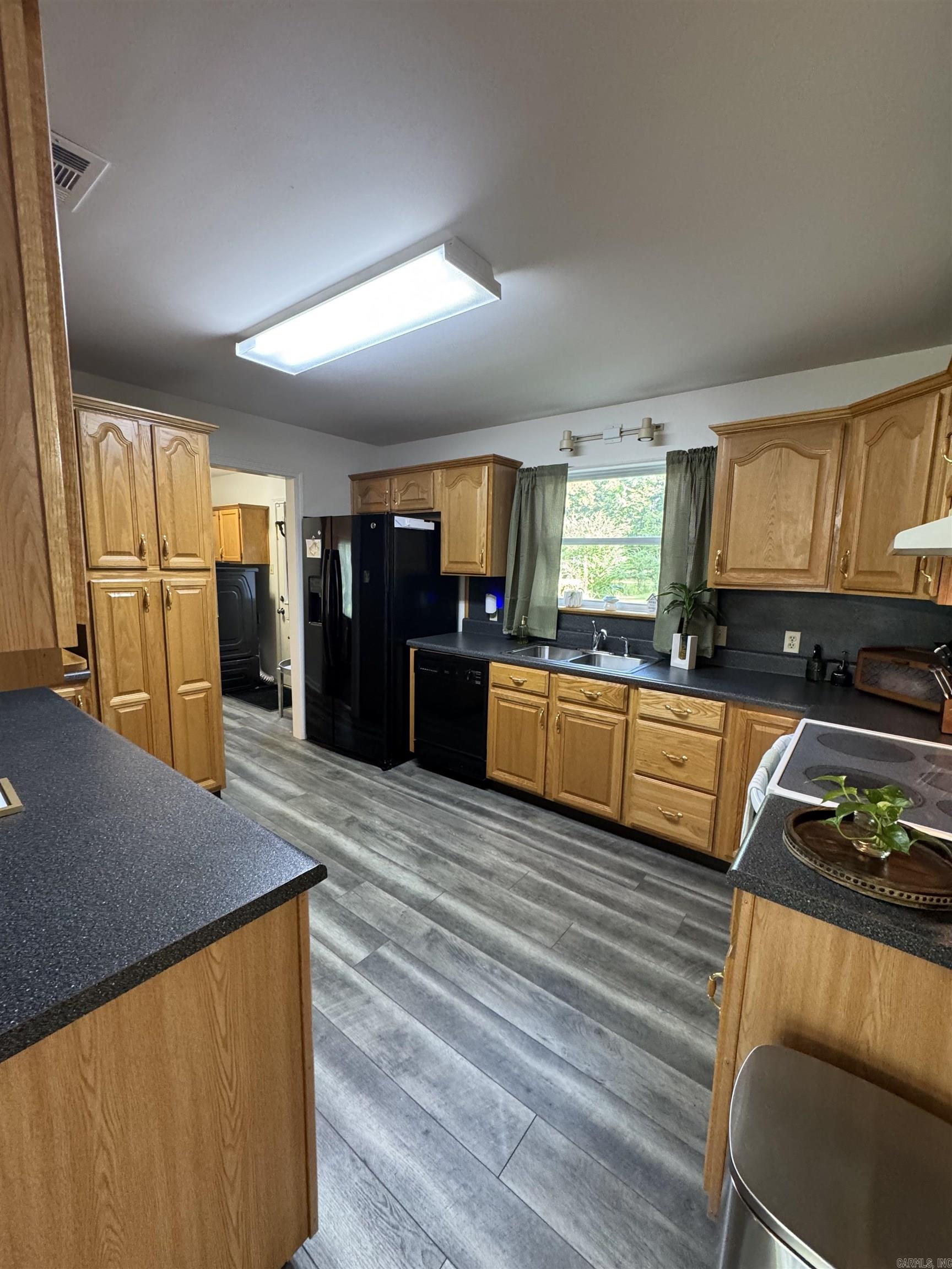 Lone Pine - Residential