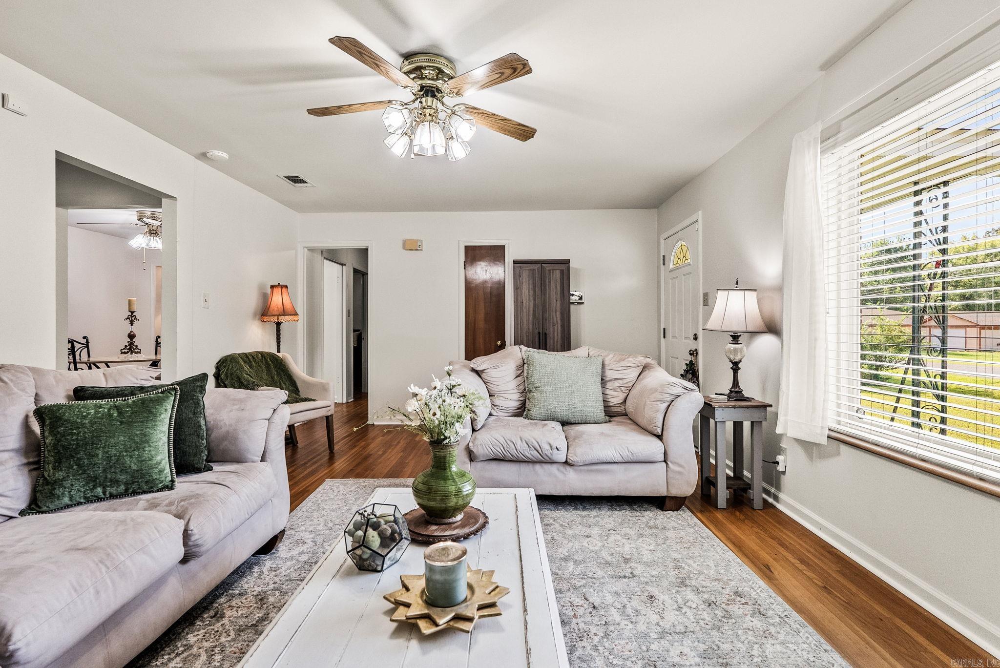 Lone Pine - Residential