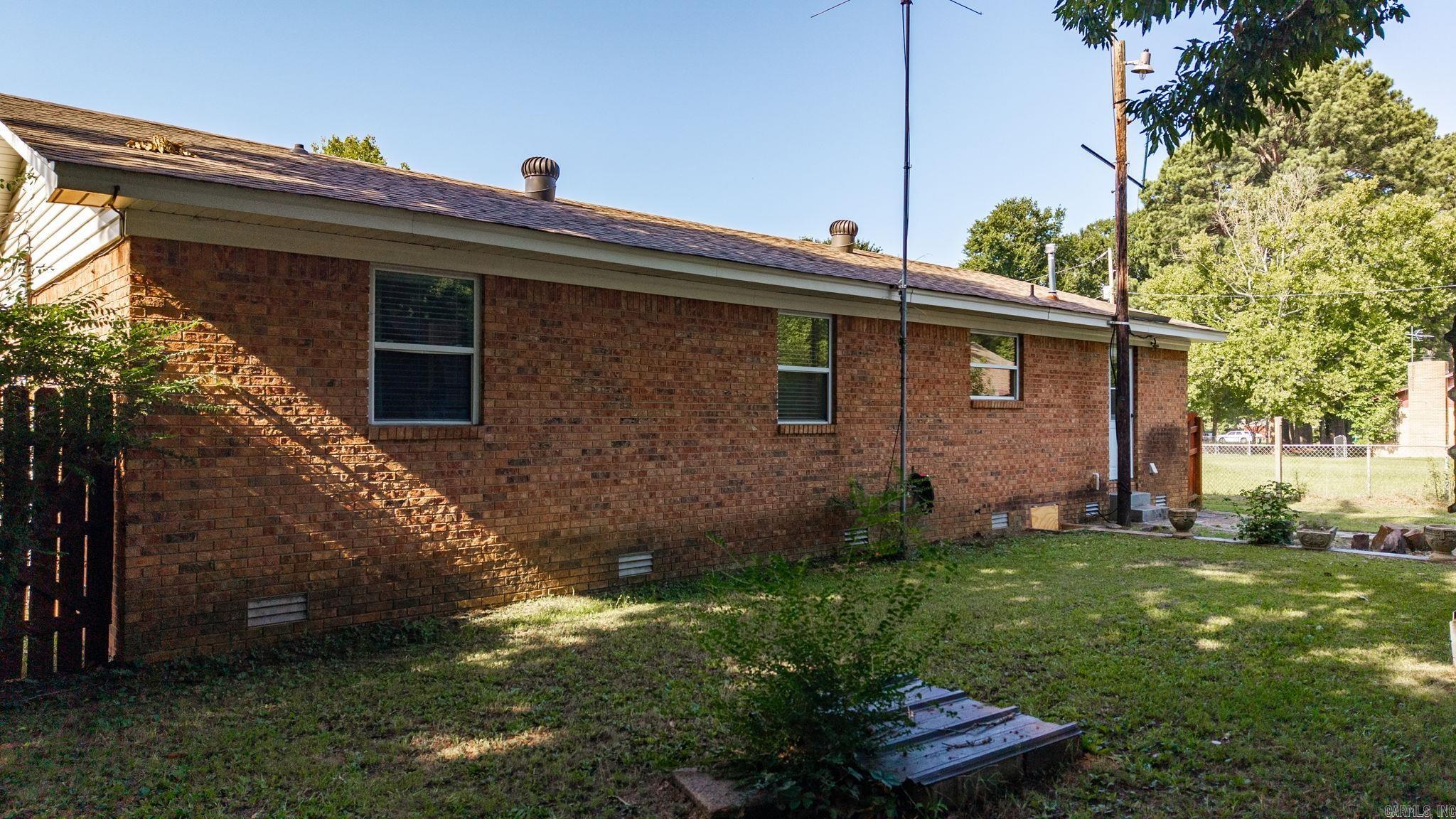 Lone Pine - Residential