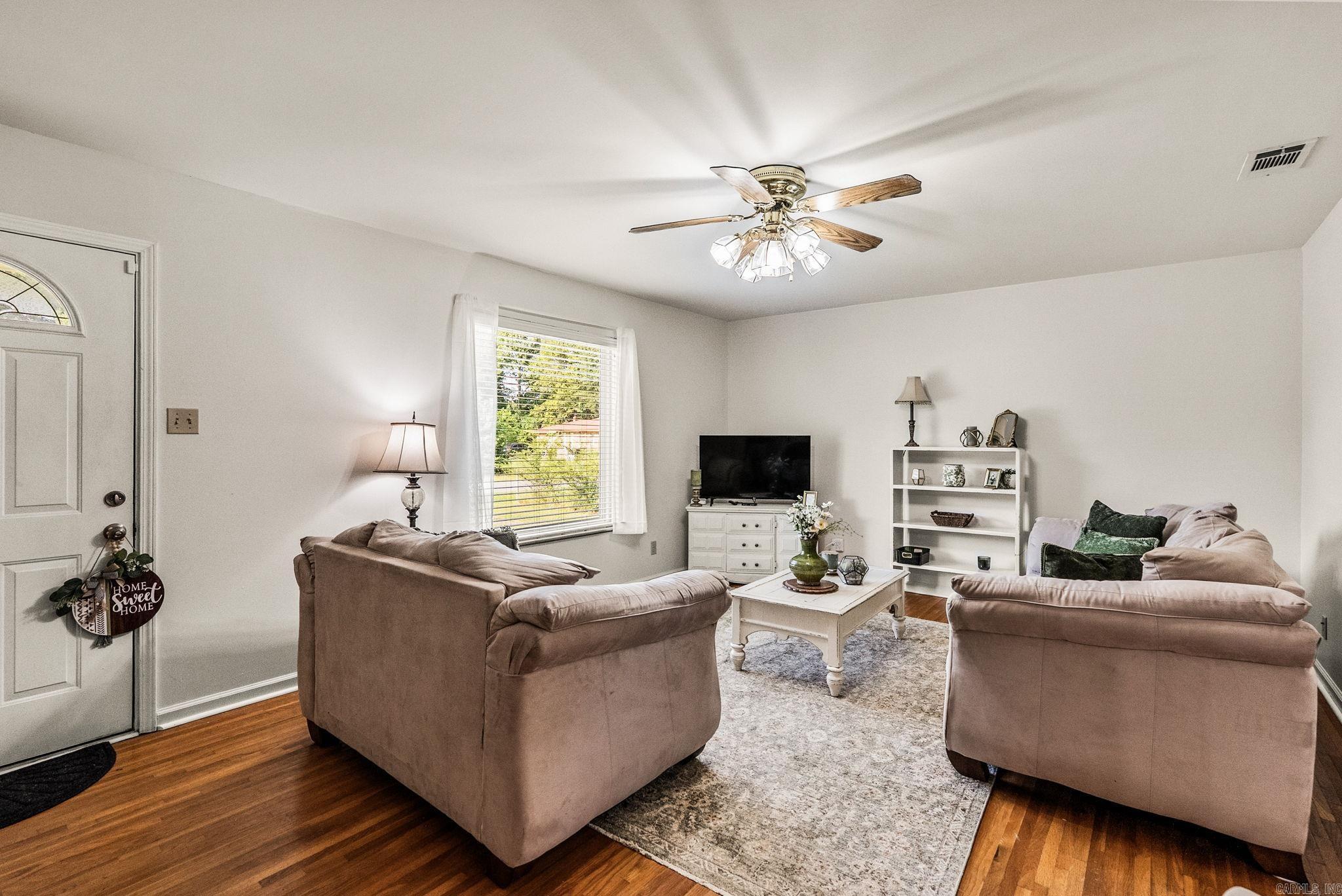 Lone Pine - Residential