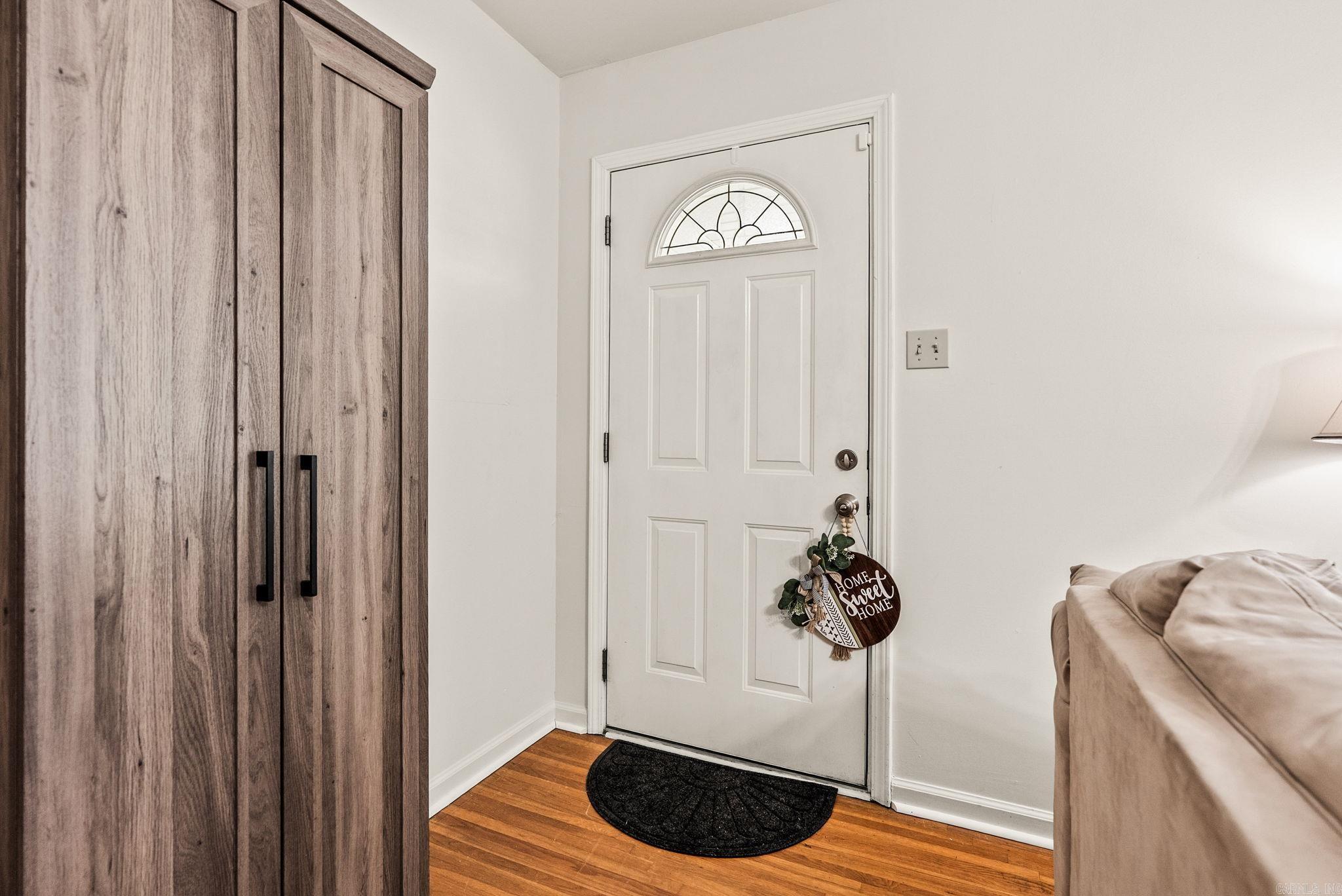 Lone Pine - Residential