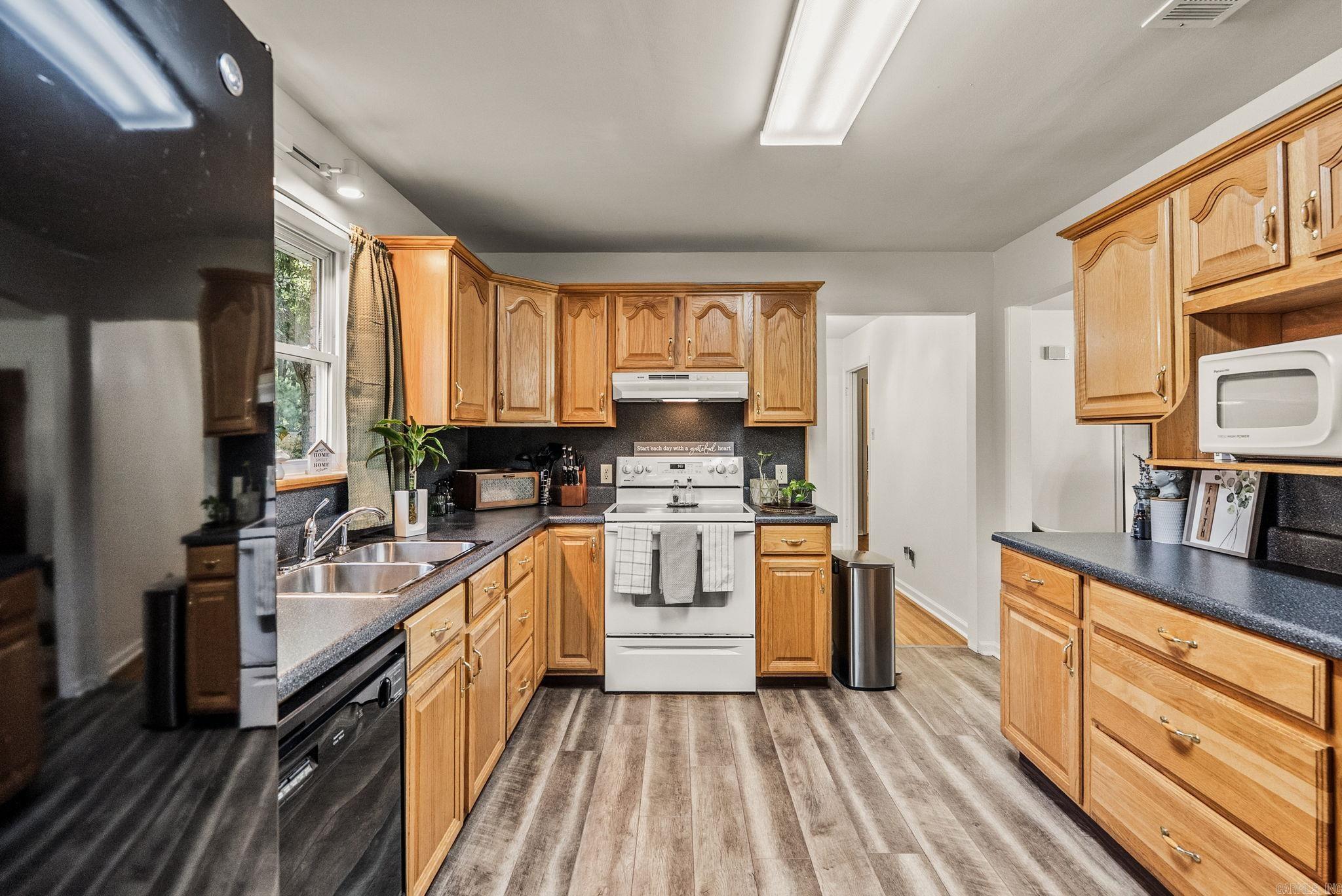 Lone Pine - Residential
