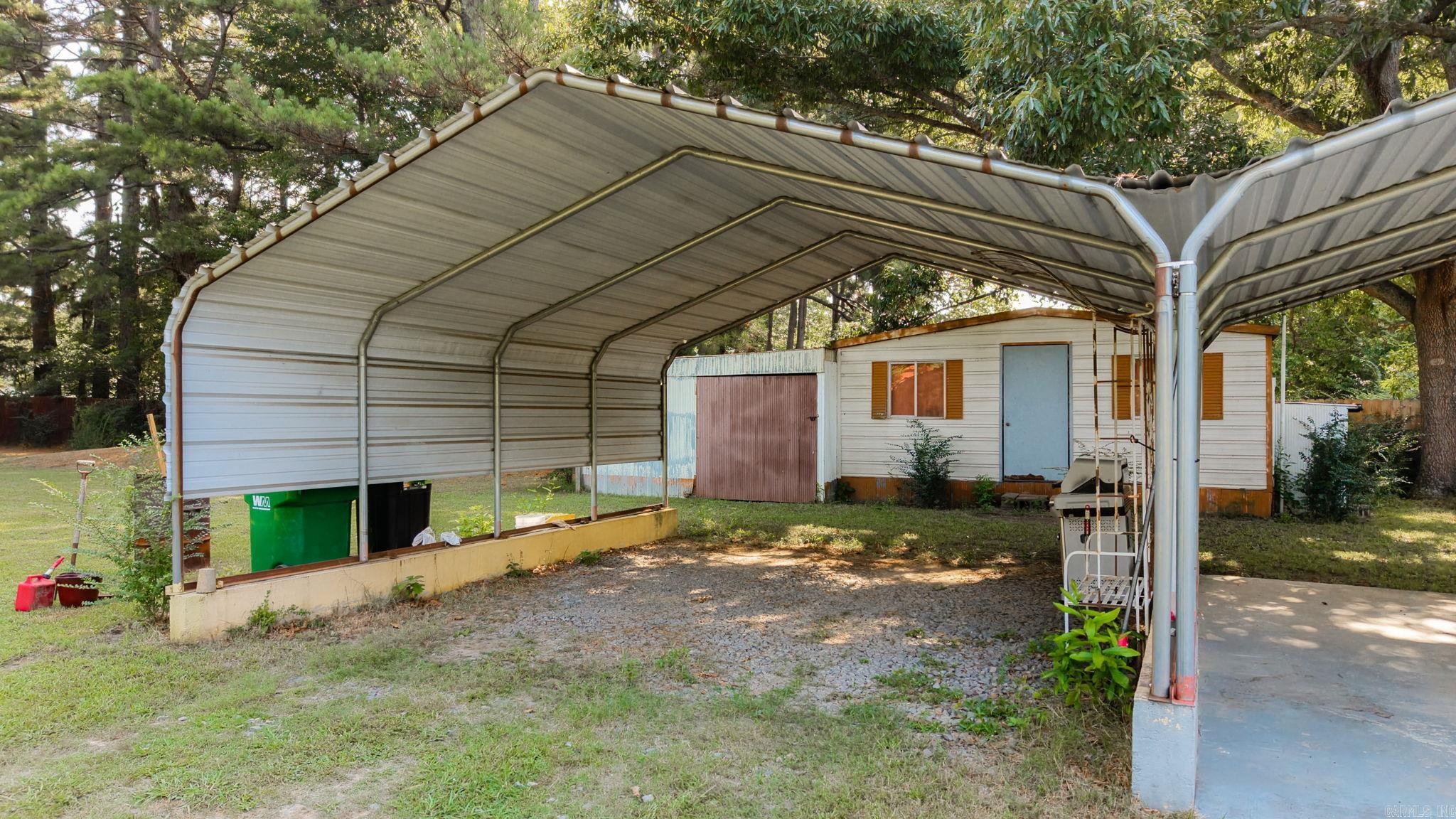 Lone Pine - Residential