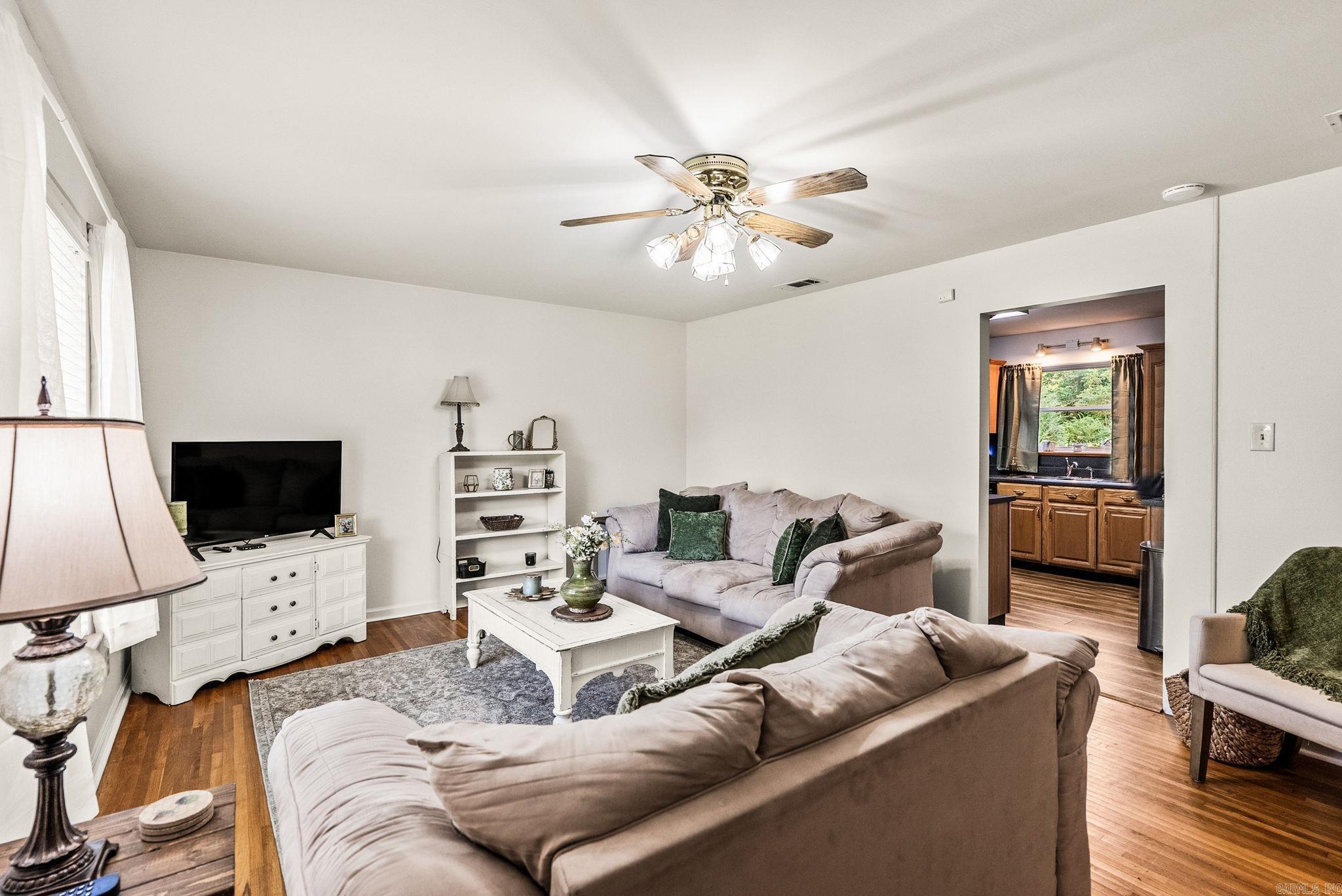 Lone Pine - Residential