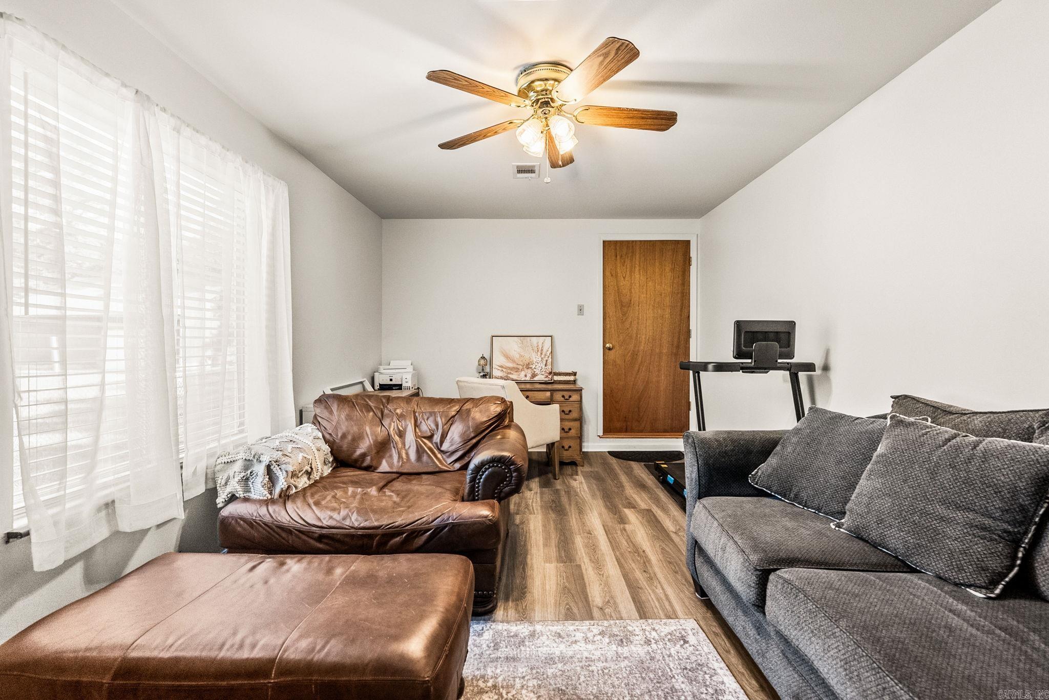 Lone Pine - Residential