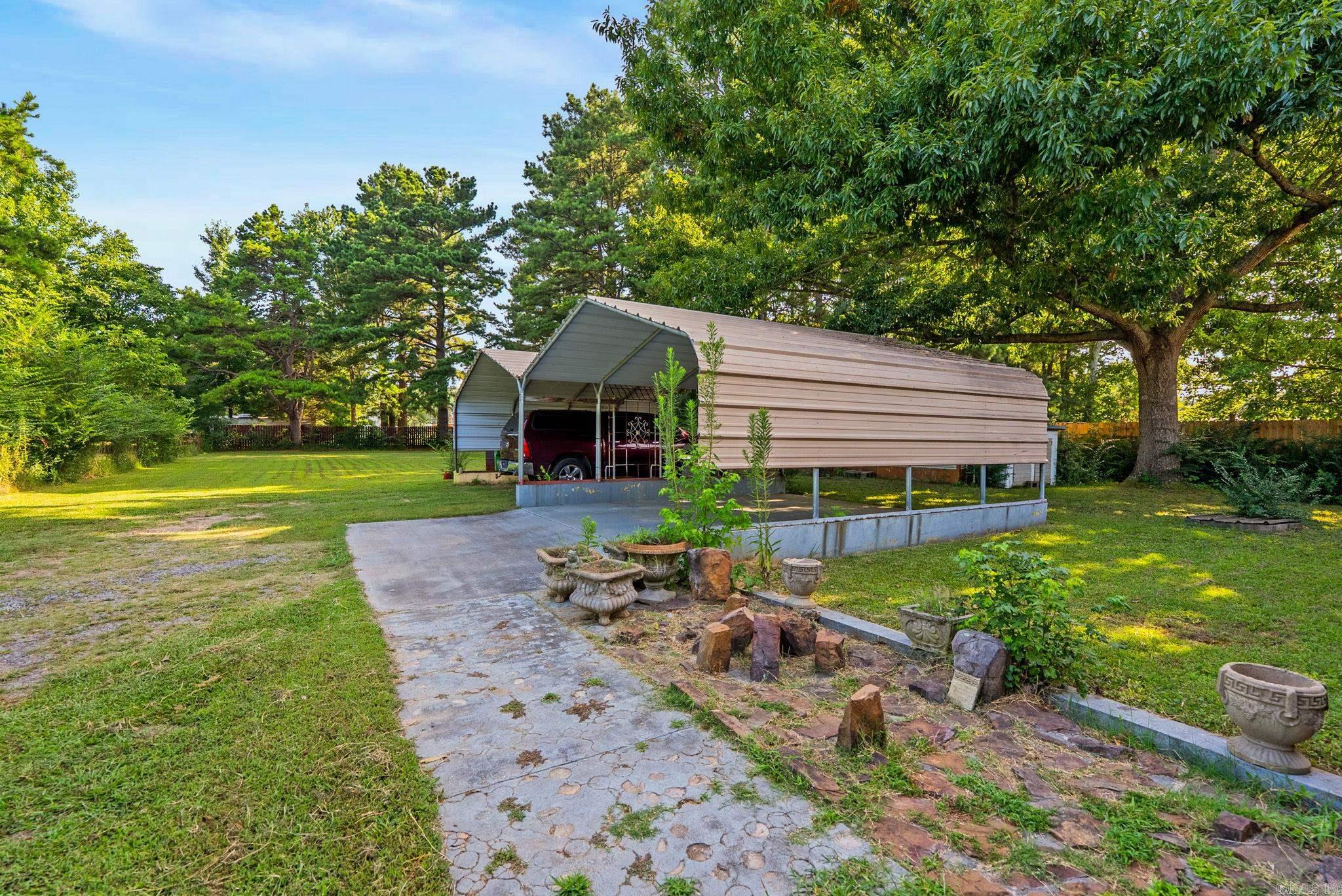 Lone Pine - Residential