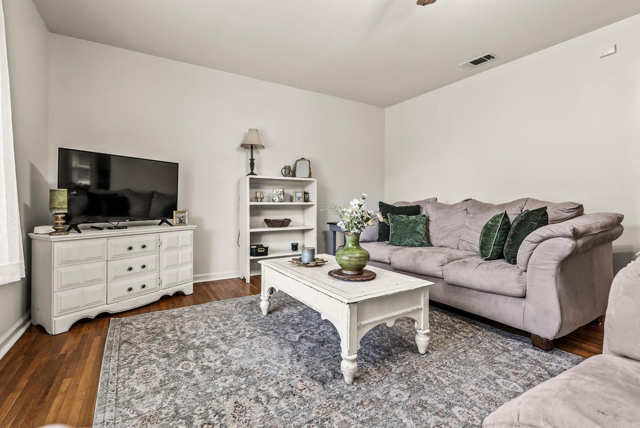 Lone Pine - Residential