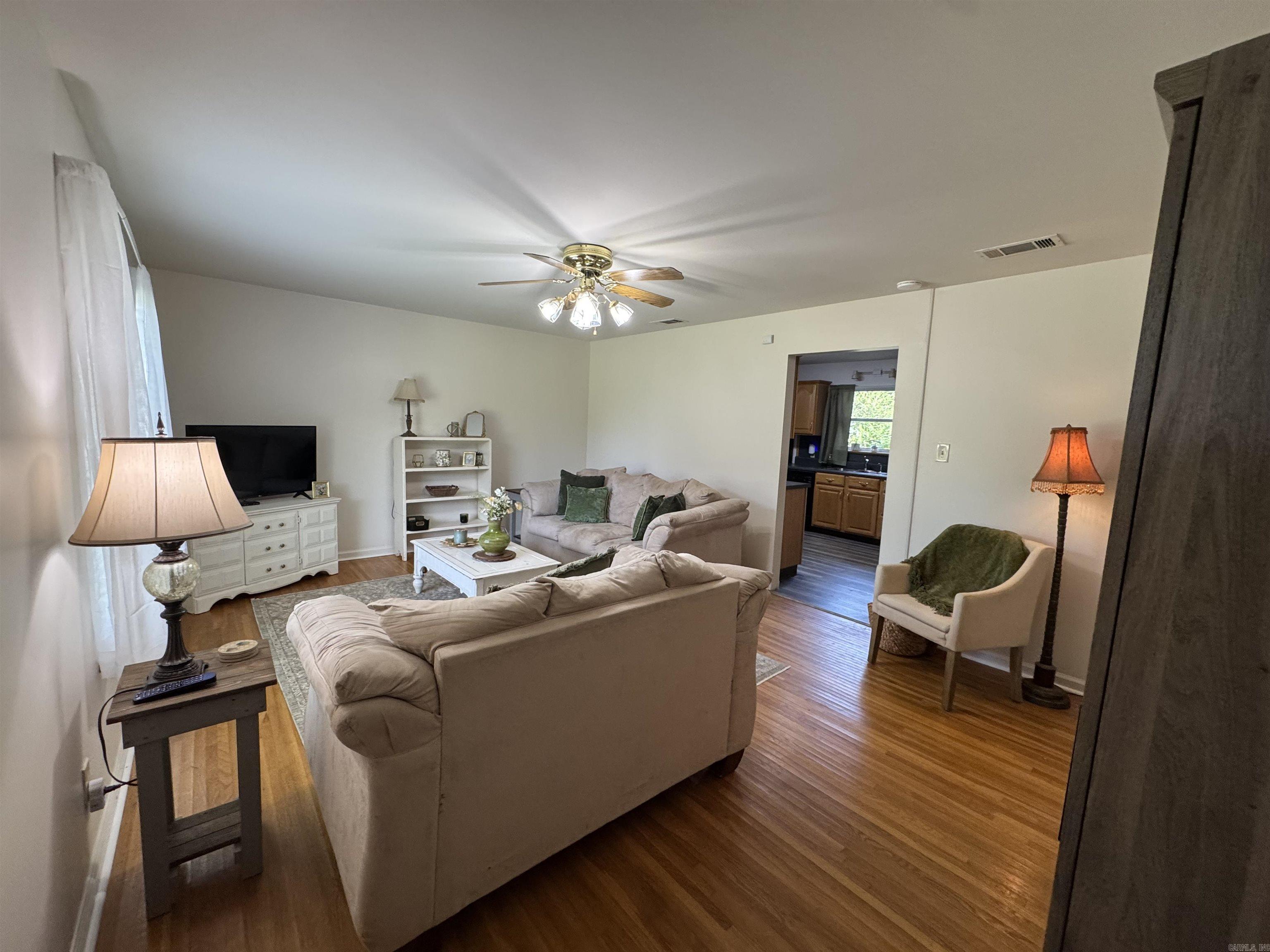 Lone Pine - Residential