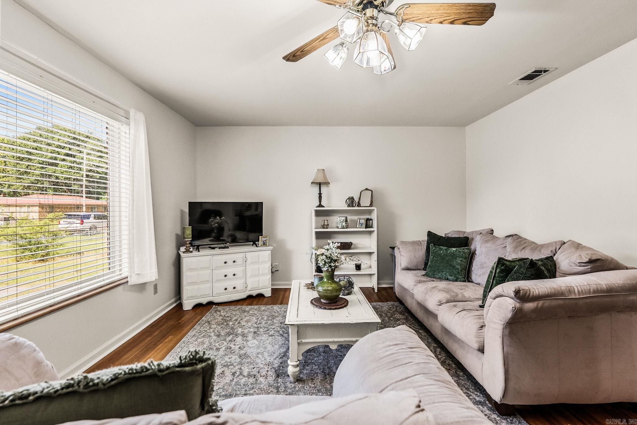Lone Pine - Residential