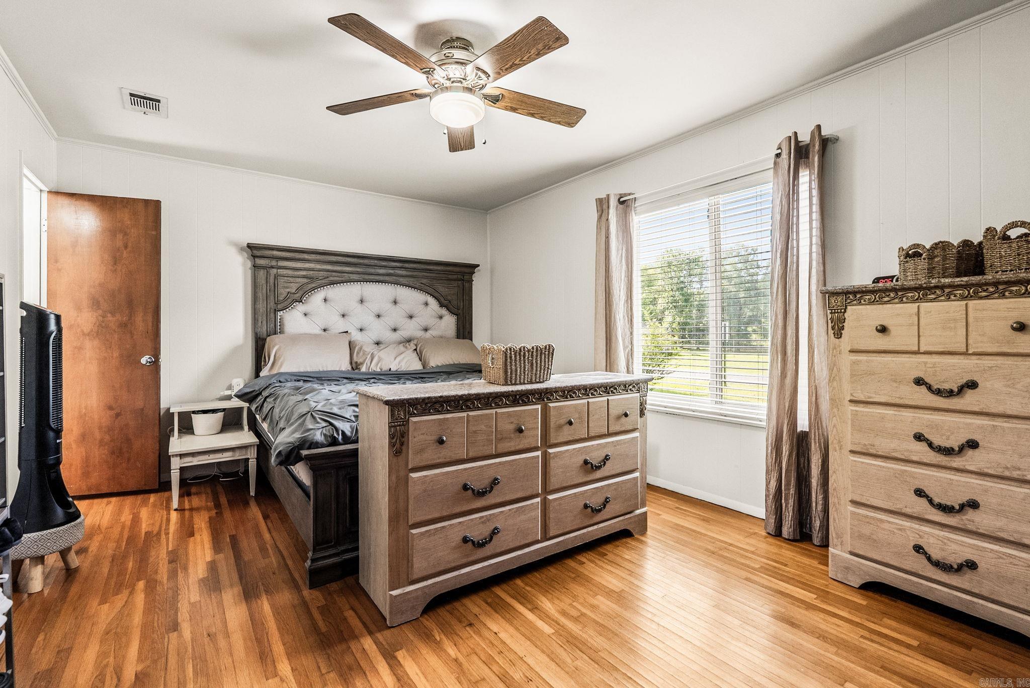 Lone Pine - Residential