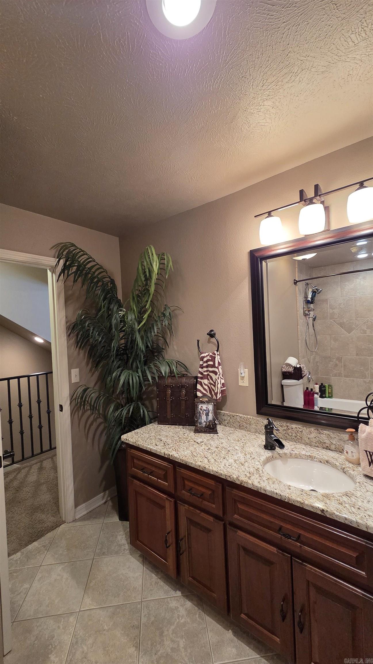 LAKEWOOD HILLS CONDO - Residential