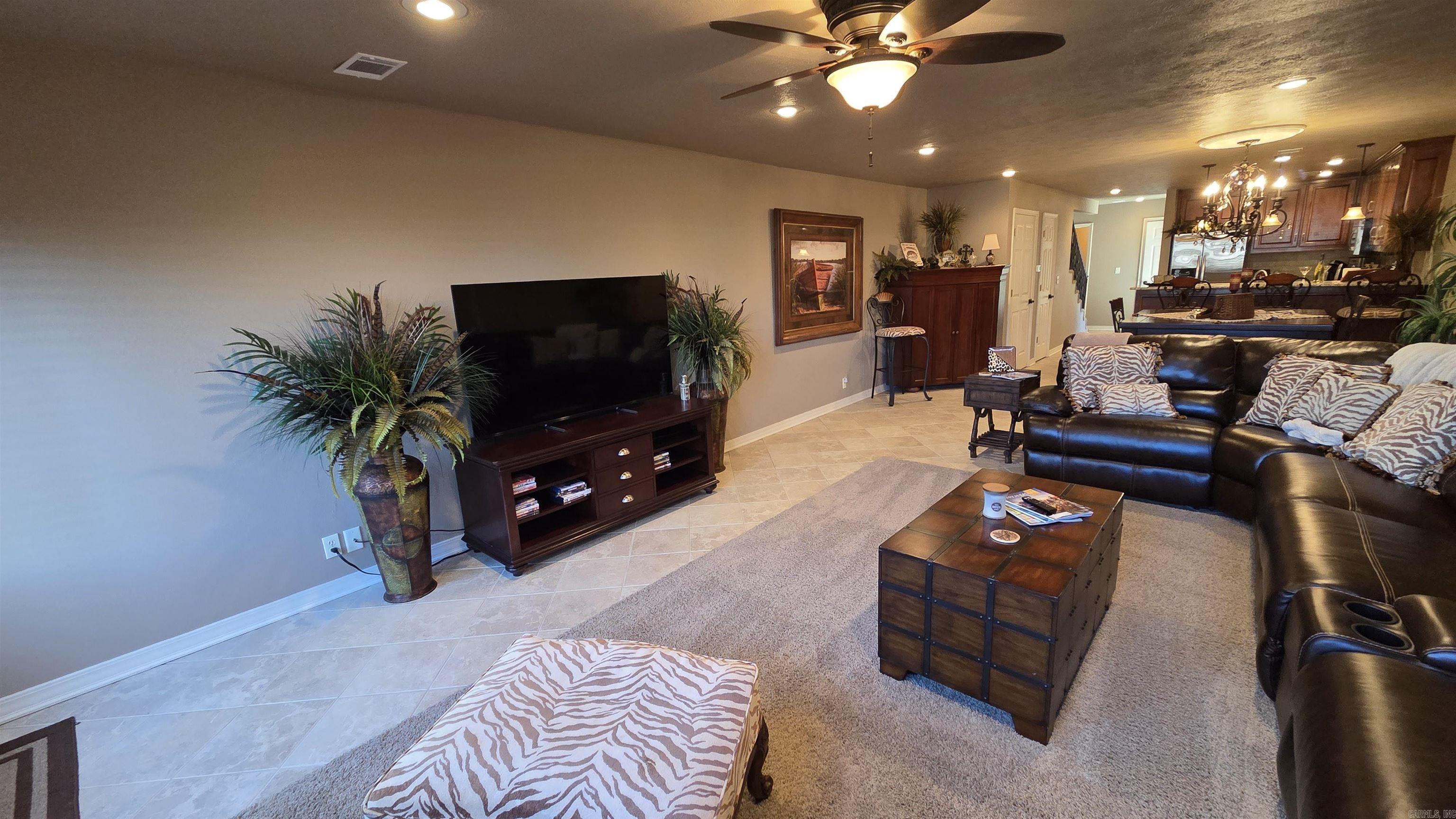 LAKEWOOD HILLS CONDO - Residential