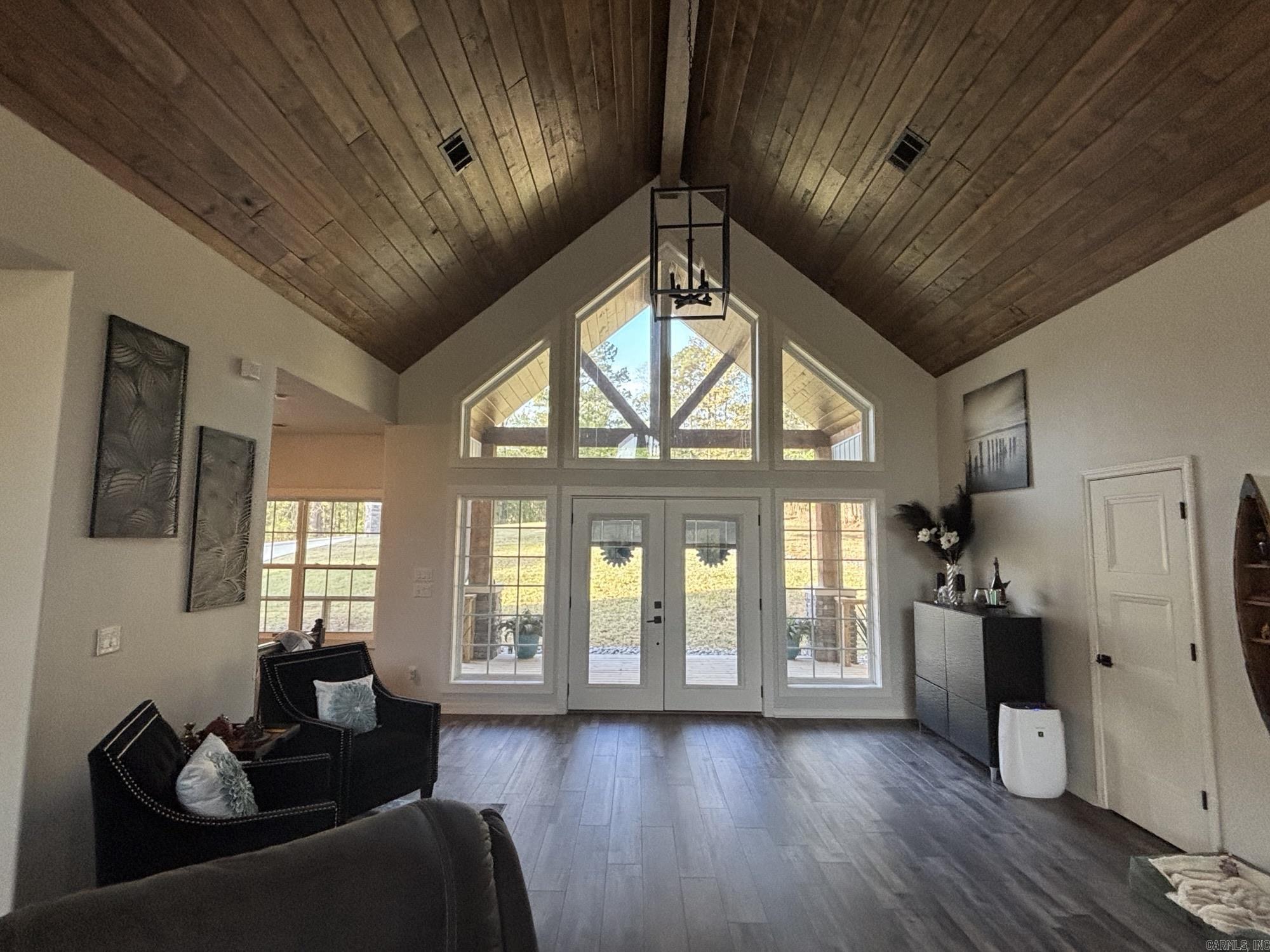 SHIRLEY - Residential