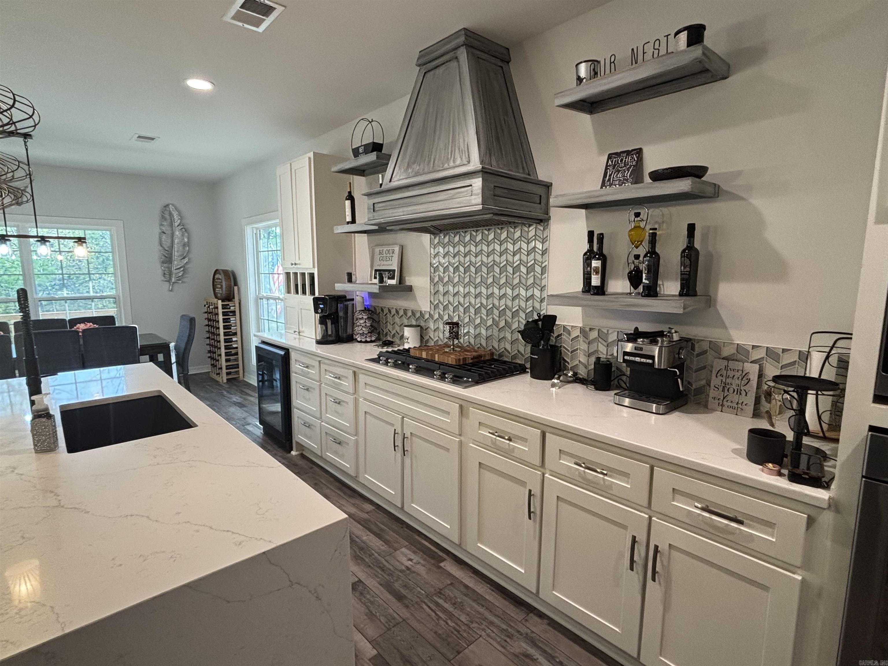 SHIRLEY - Residential