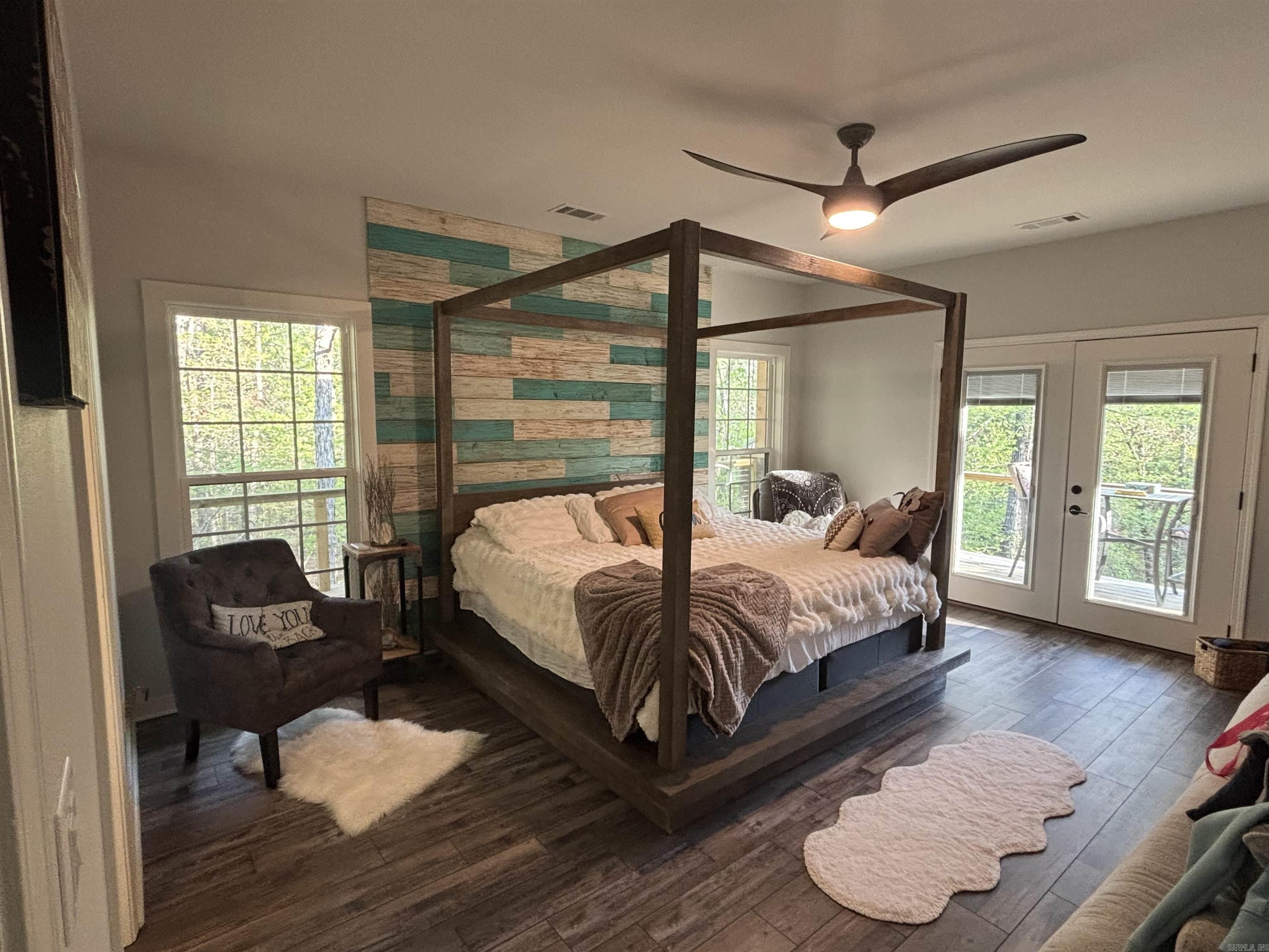 SHIRLEY - Residential