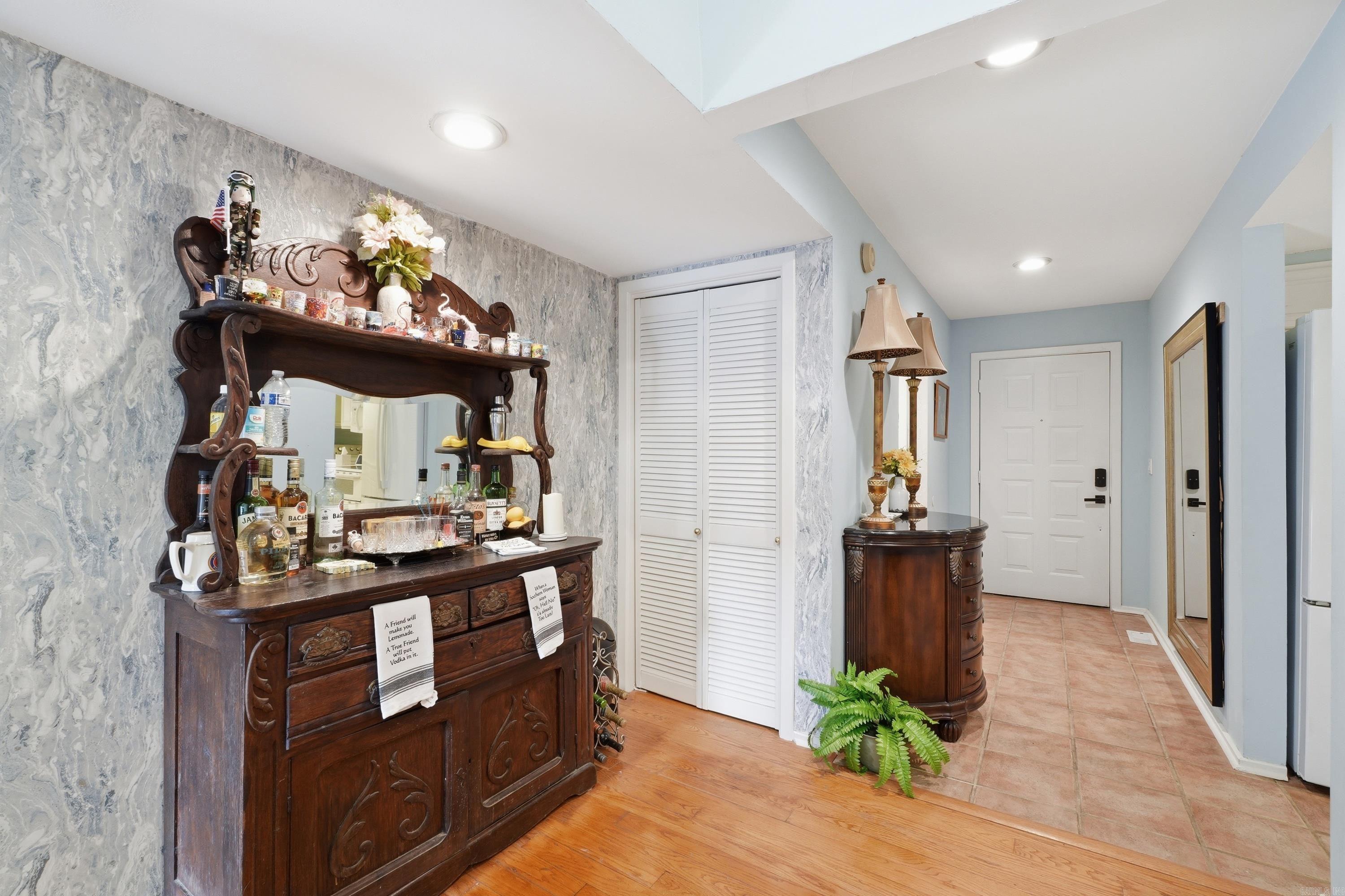 COUNTRY CLUB RIDGE TOWN - Residential