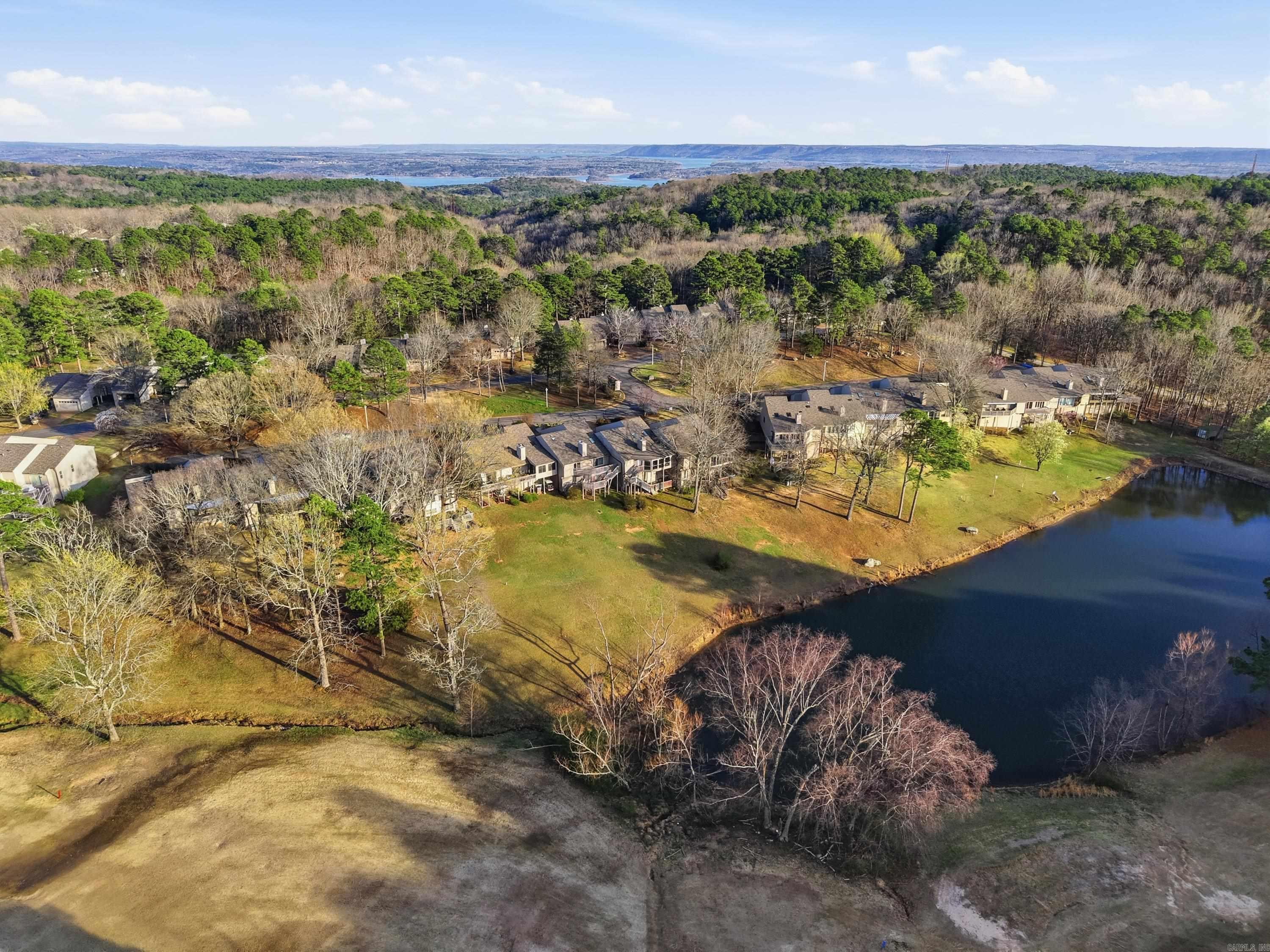 COUNTRY CLUB RIDGE TOWN - Residential