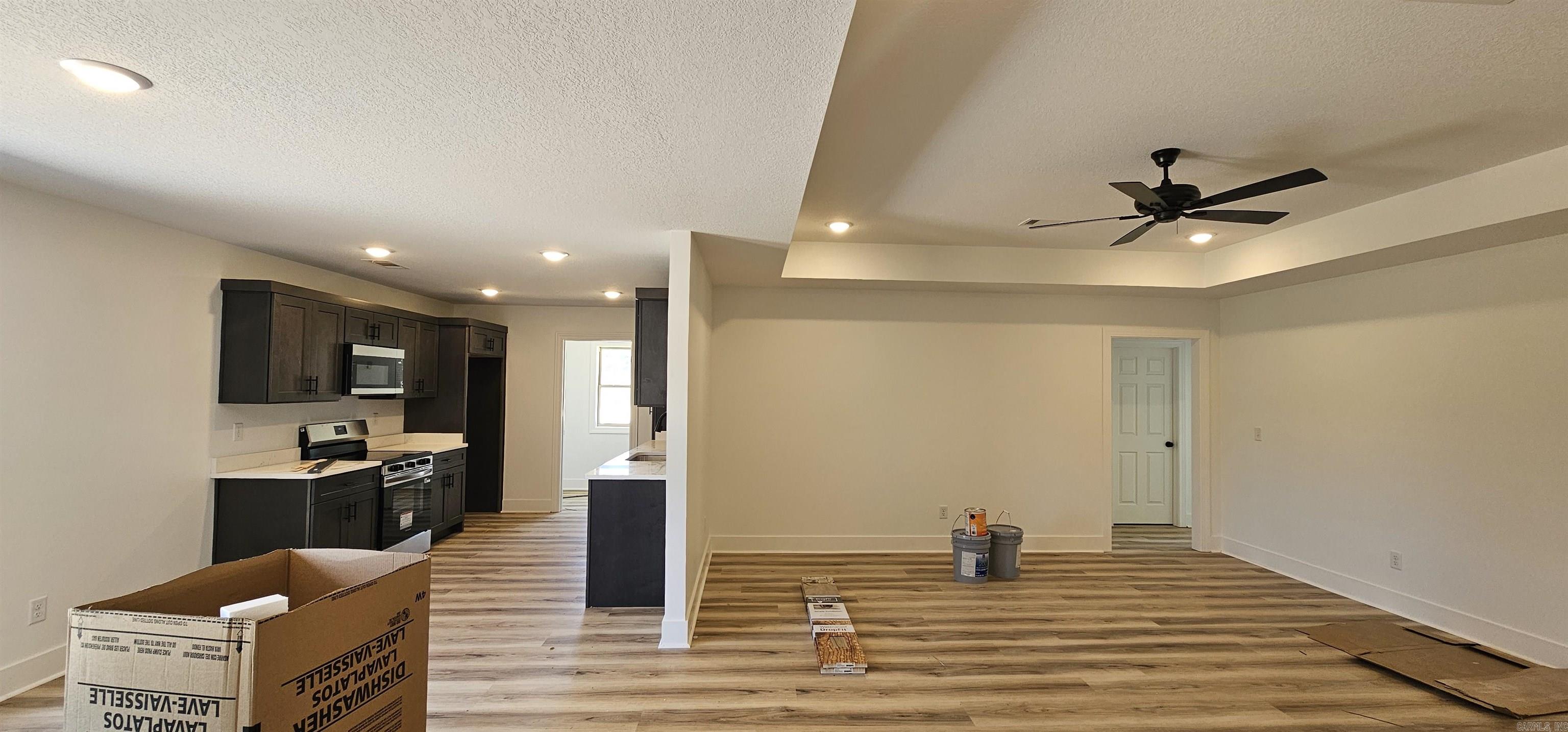 SIERRA HILLS - Residential
