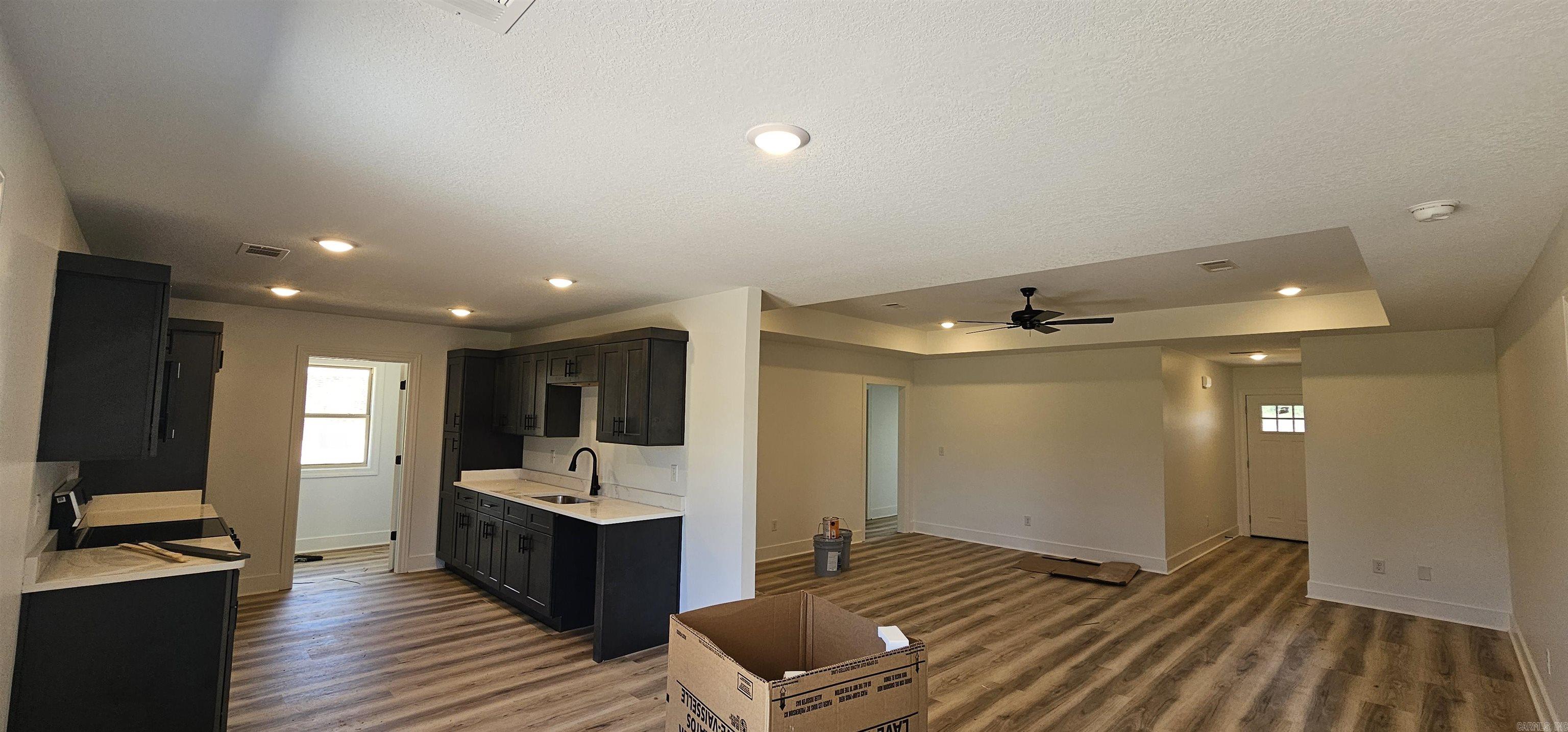 SIERRA HILLS - Residential