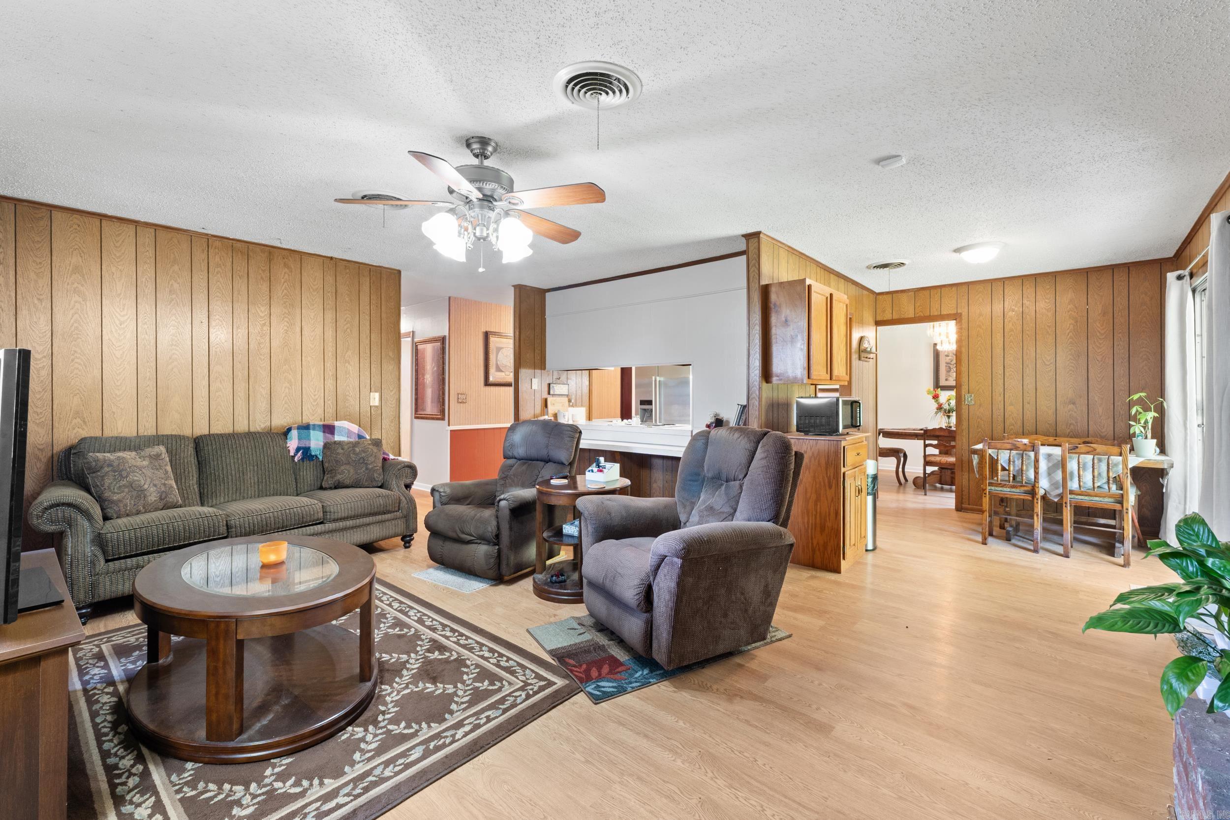 SHERWOOD FOREST WEST - Residential