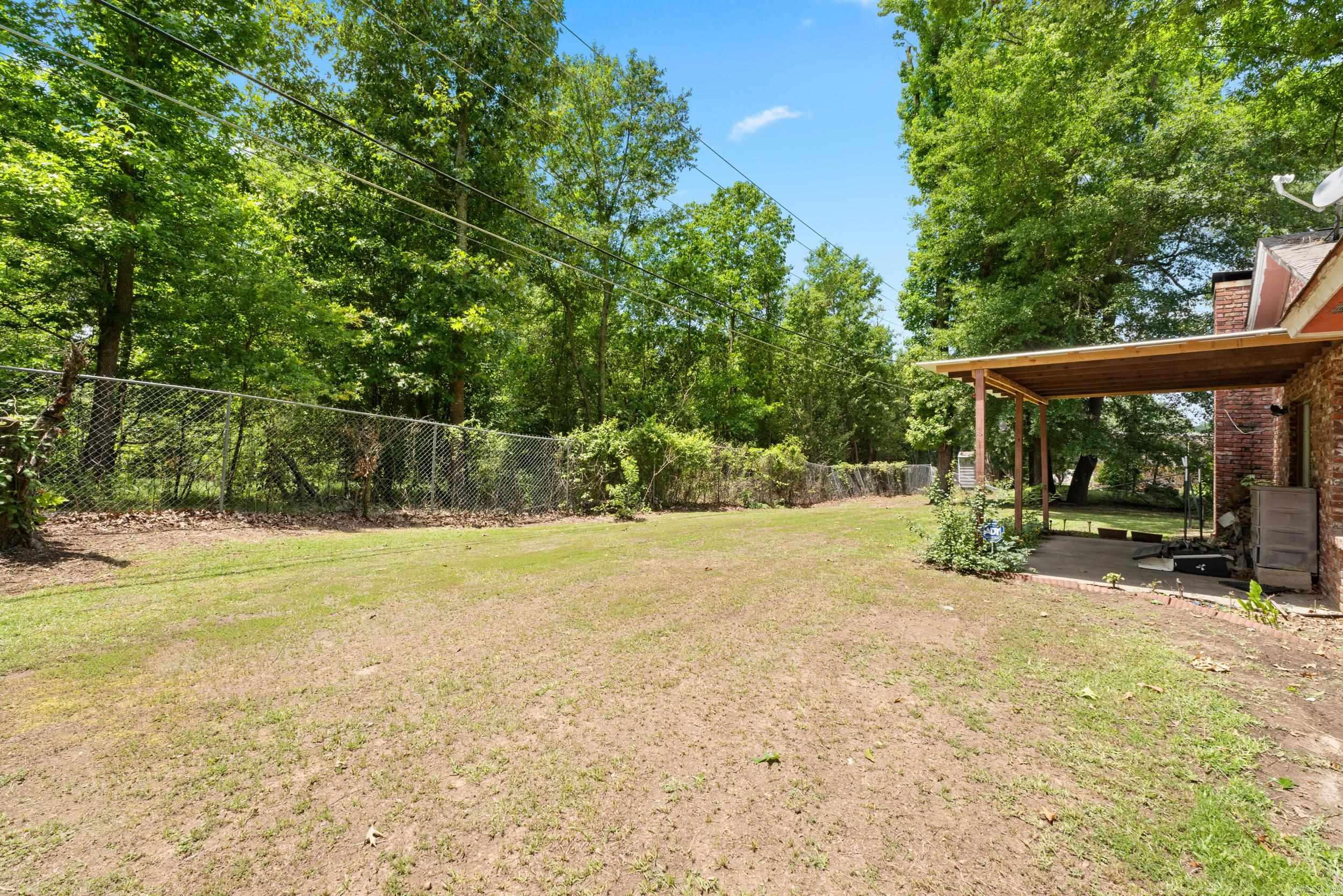SHERWOOD FOREST WEST - Residential