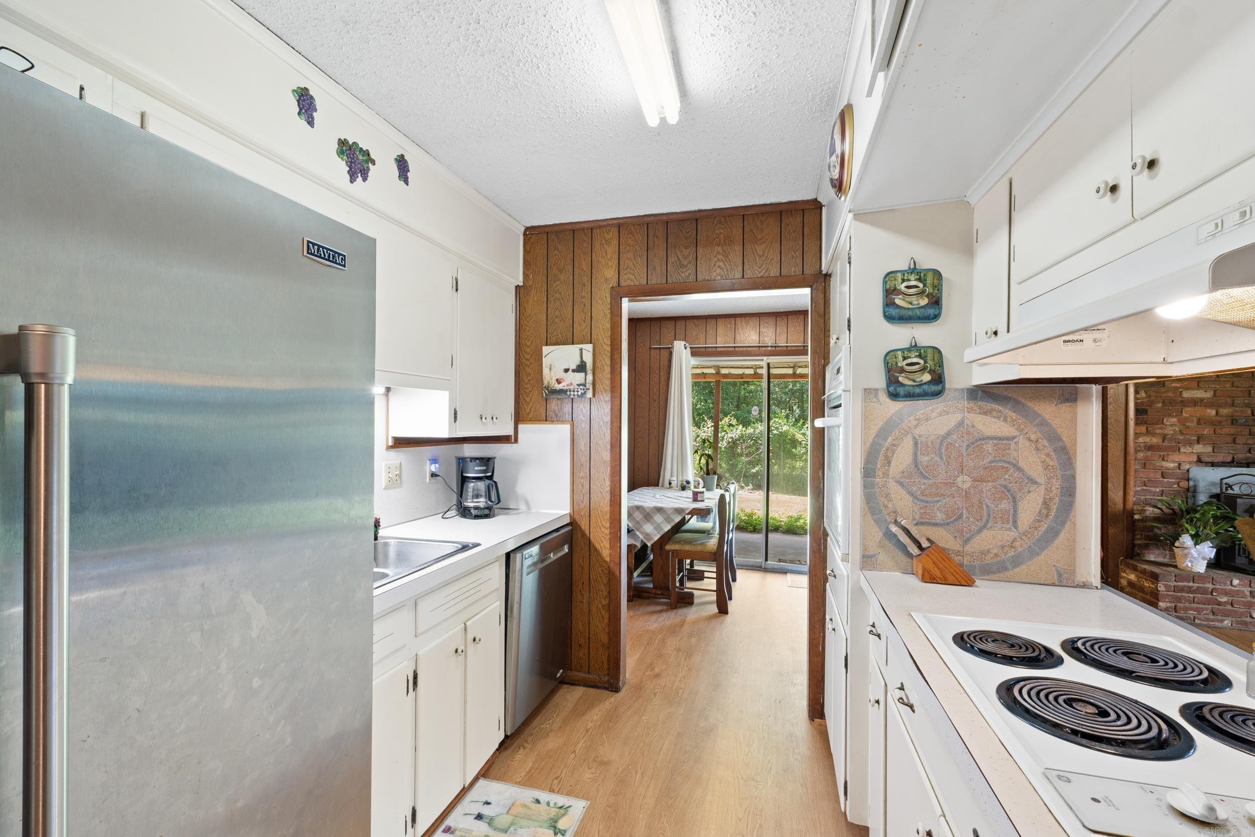 SHERWOOD FOREST WEST - Residential