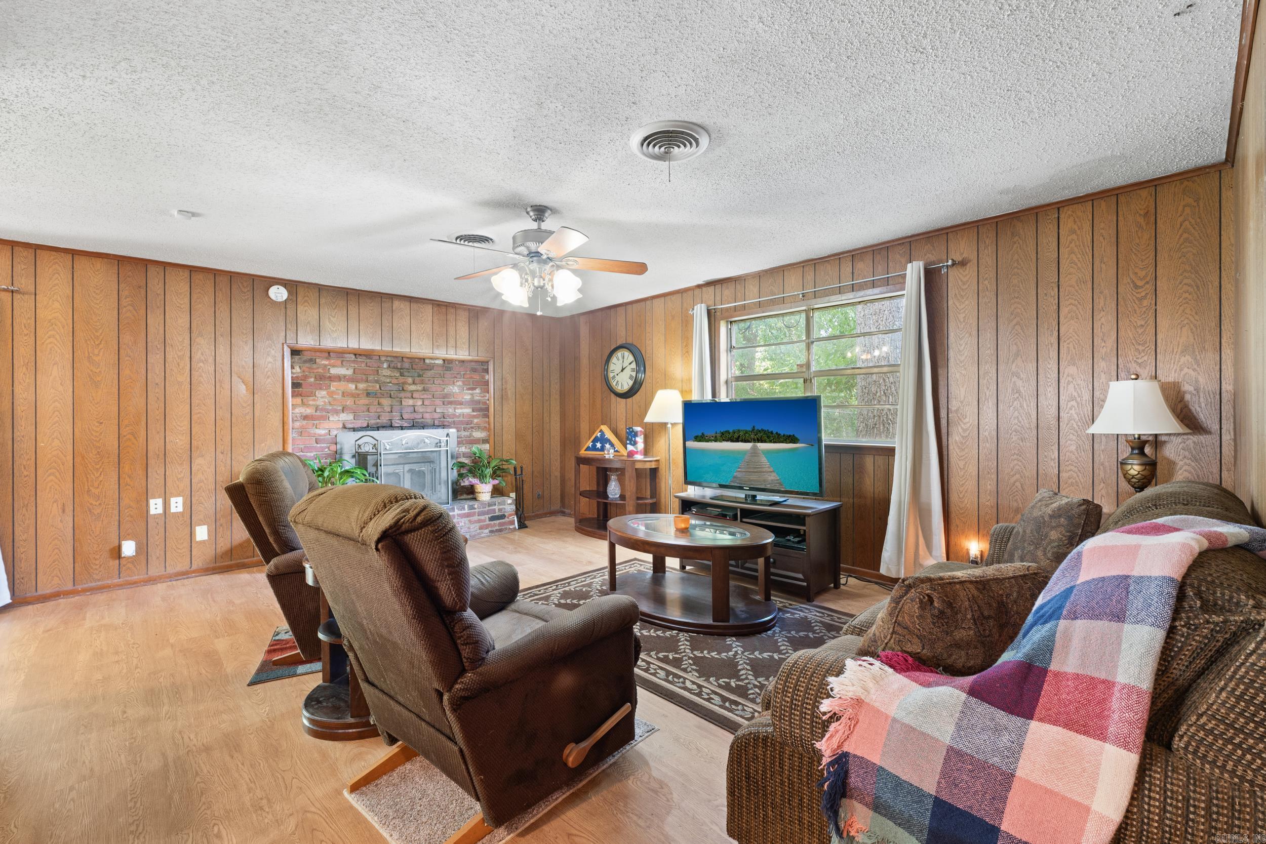 SHERWOOD FOREST WEST - Residential