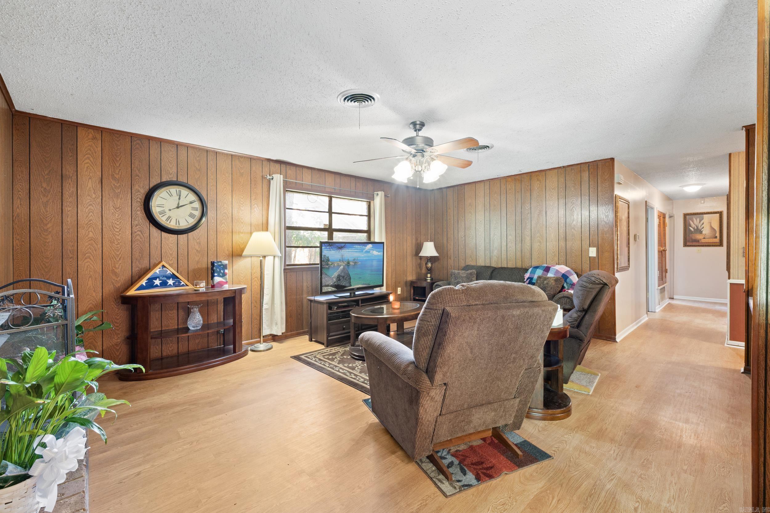 SHERWOOD FOREST WEST - Residential