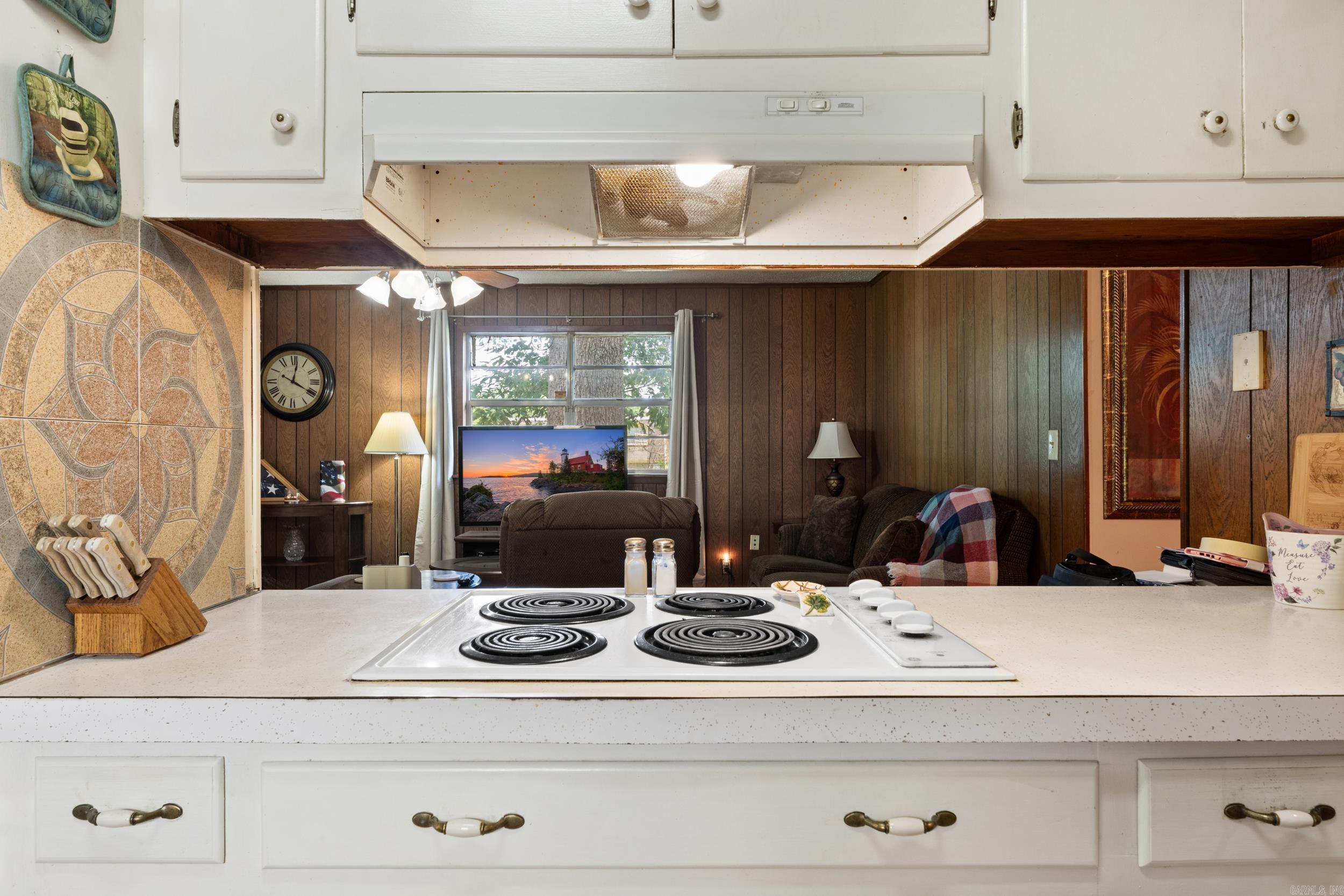 SHERWOOD FOREST WEST - Residential