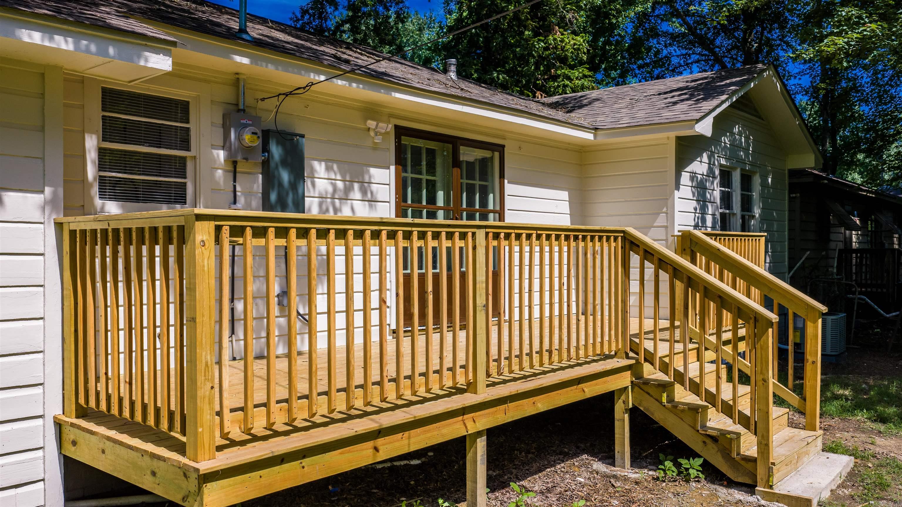 BARROW JOHN - Residential