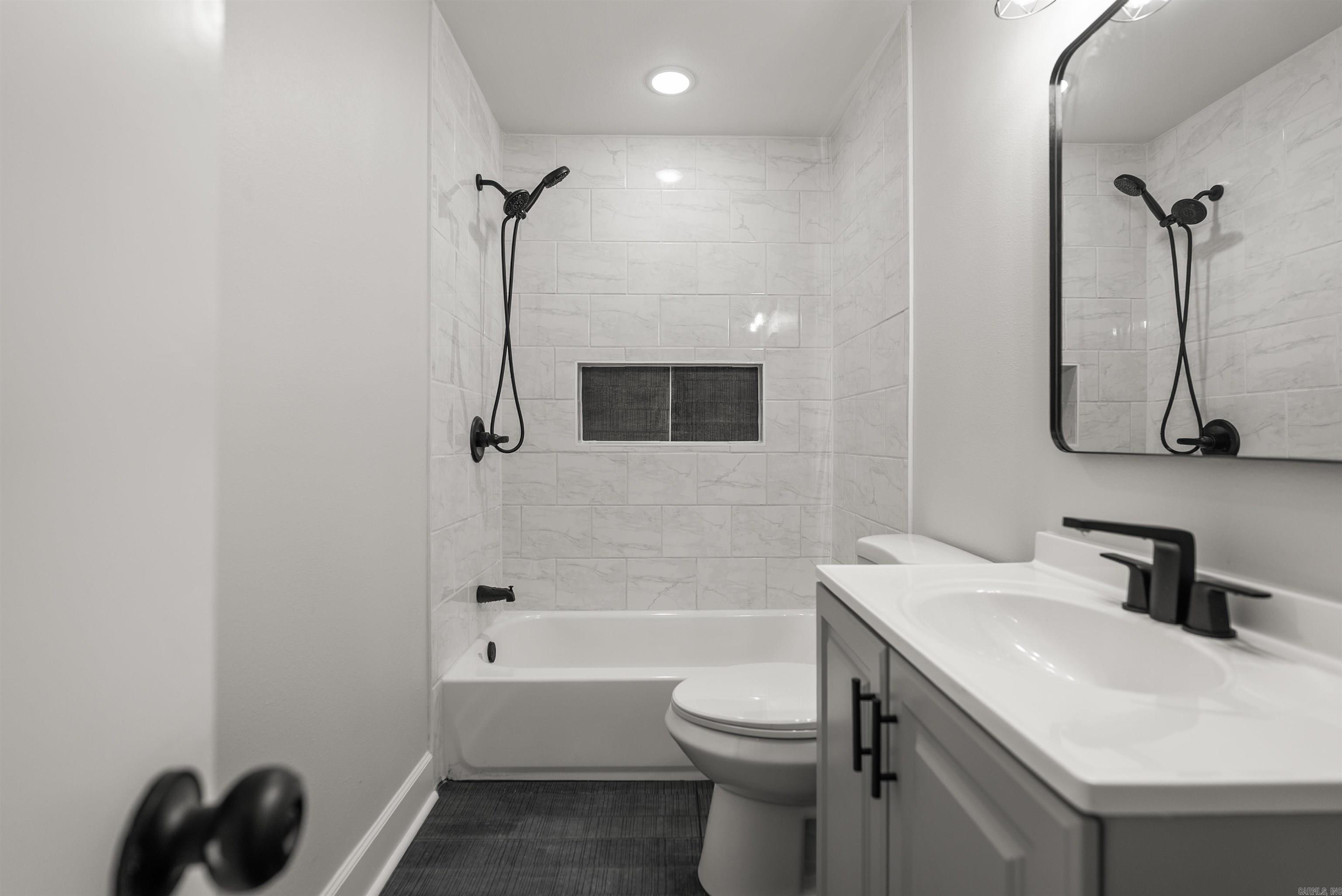 BARROW JOHN - Residential