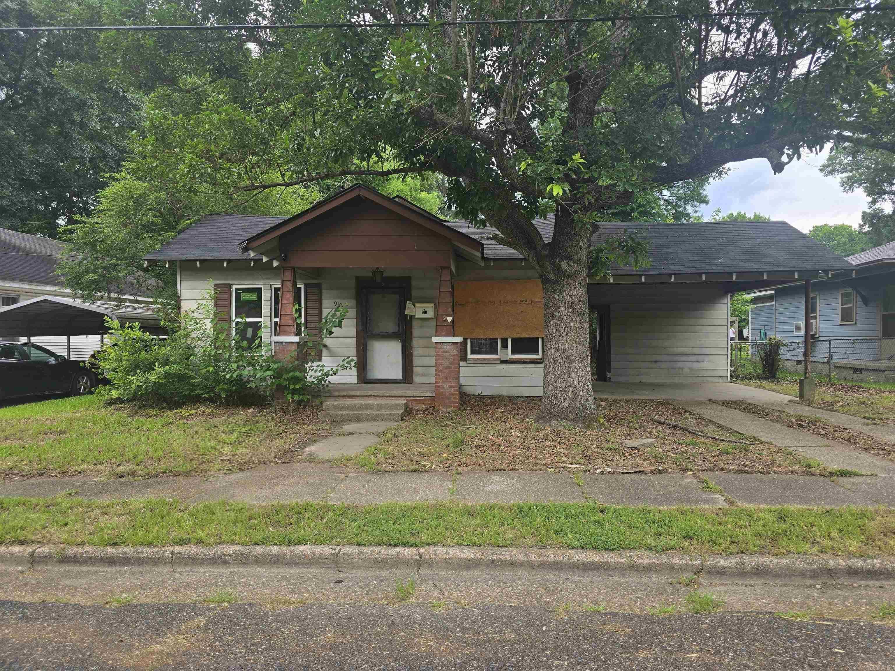 Who's ready for their next investment project? Who likes easy flips? This home is already halfway done! It has been taken down to the studs and has been given a new roof, plumbing, HVAC system, updated electrical, subfloors, windows, sliding patio door, and framing. Creative financing is considered. 3 bed, 1 bath, fireplace, fenced back yard with oversize carport. Come take a look!