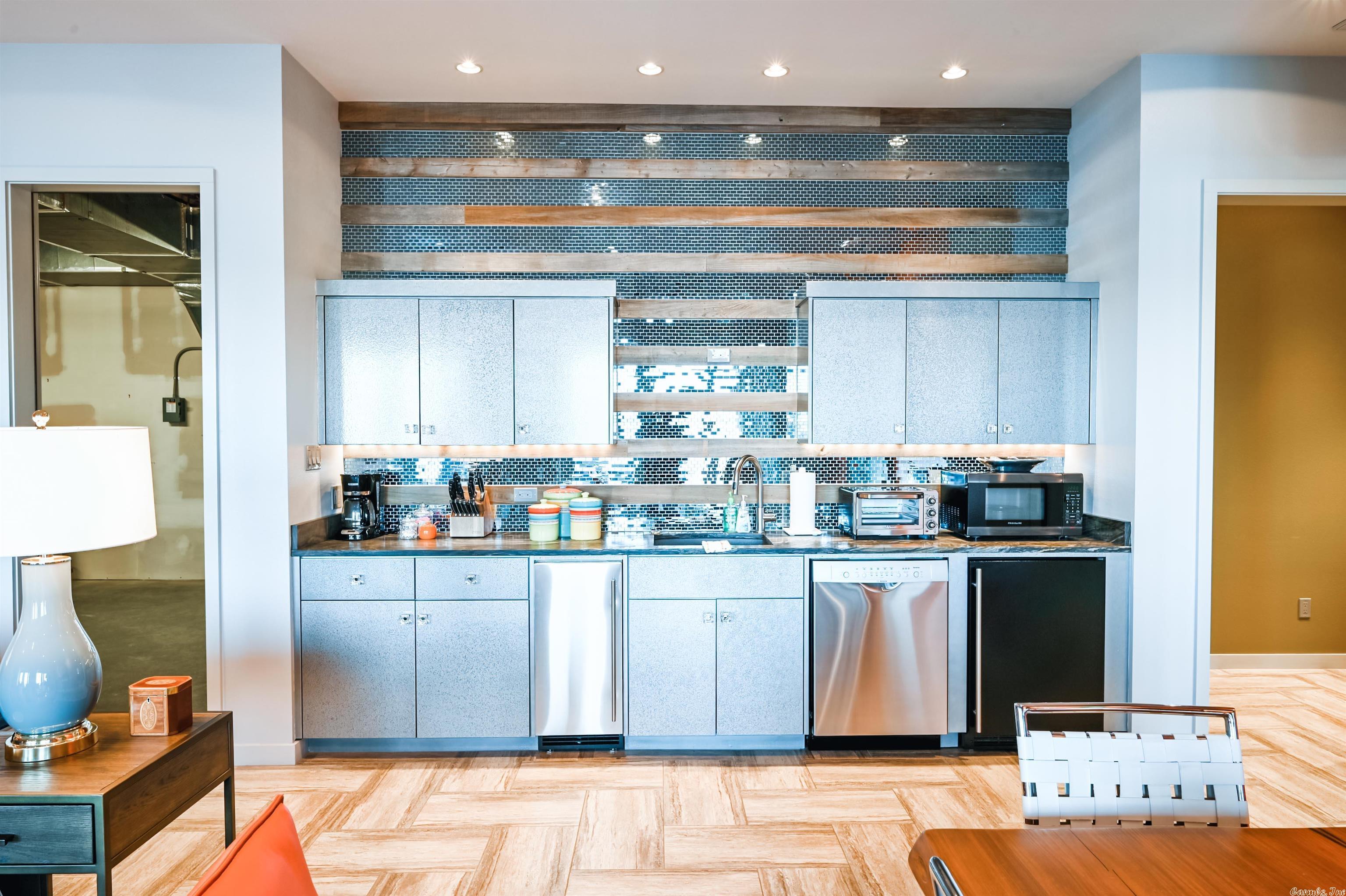 Point on Wilson Point - Residential