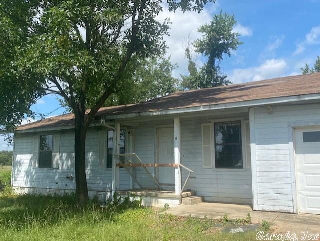 Investor special!  All kinds of potential with this farmhouse on 5 acres. Beautiful location in the middle of a 5 acre property.  With work, this could be a special property. House needs major remodel. Great location down a beautiful country road with large homes all around. Only 10 minutes to Conway city limits!  Country living but with easy access to Conway. Property is being sold "as is". Seller does not know who owns mineral rights. Mineral rights may or may not convey.