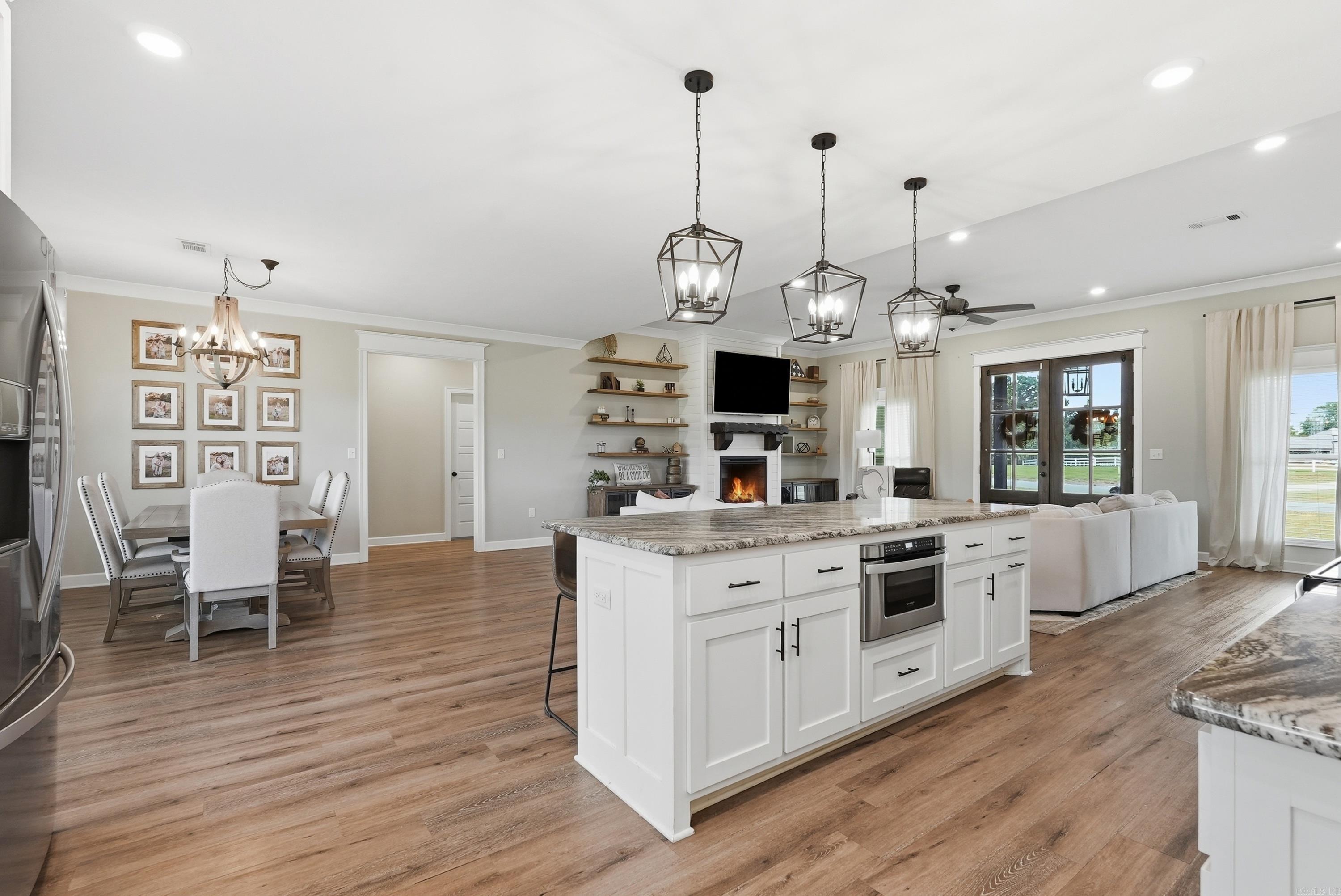 SOUTHERN MANOR - Residential