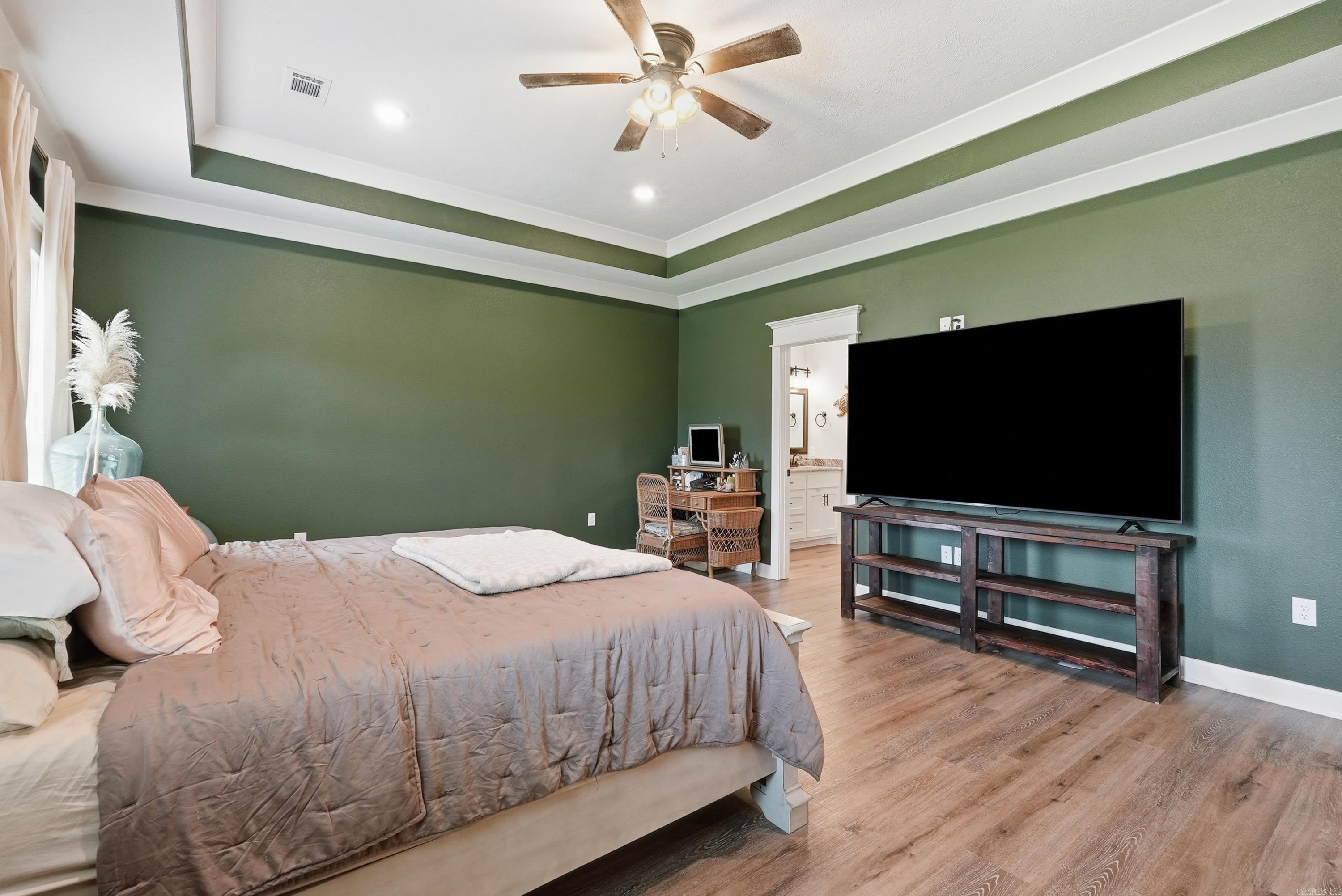 SOUTHERN MANOR - Residential