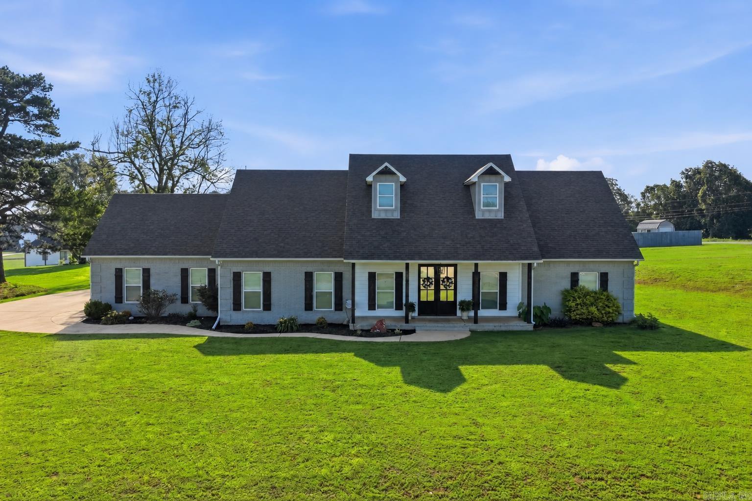SOUTHERN MANOR - Residential