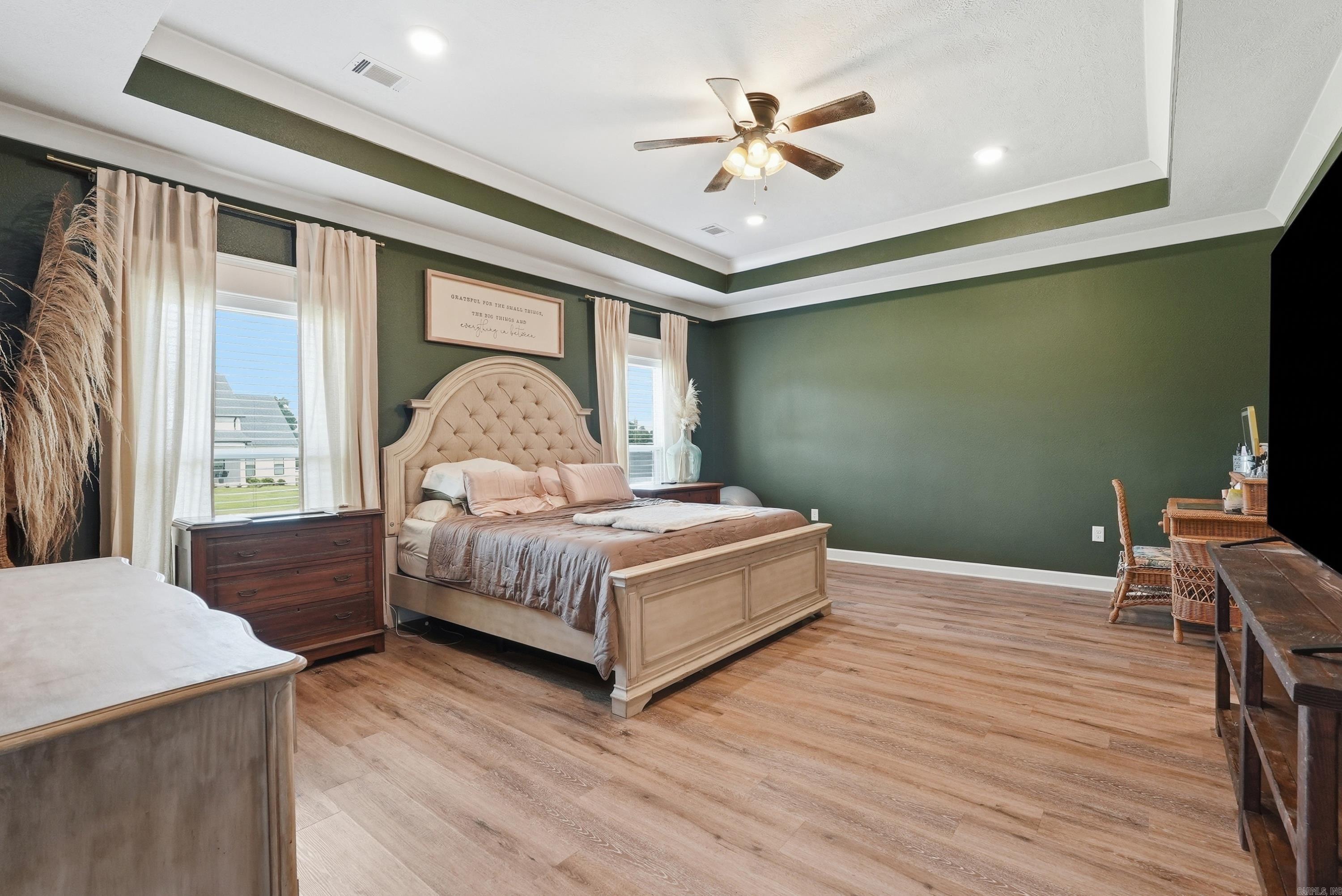 SOUTHERN MANOR - Residential