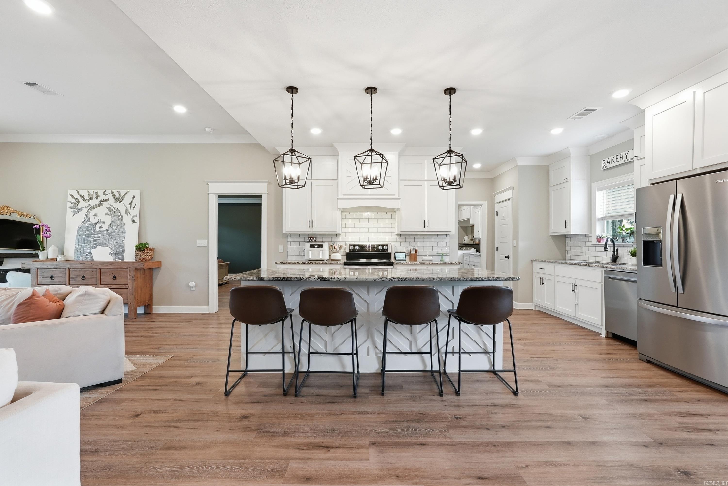 SOUTHERN MANOR - Residential