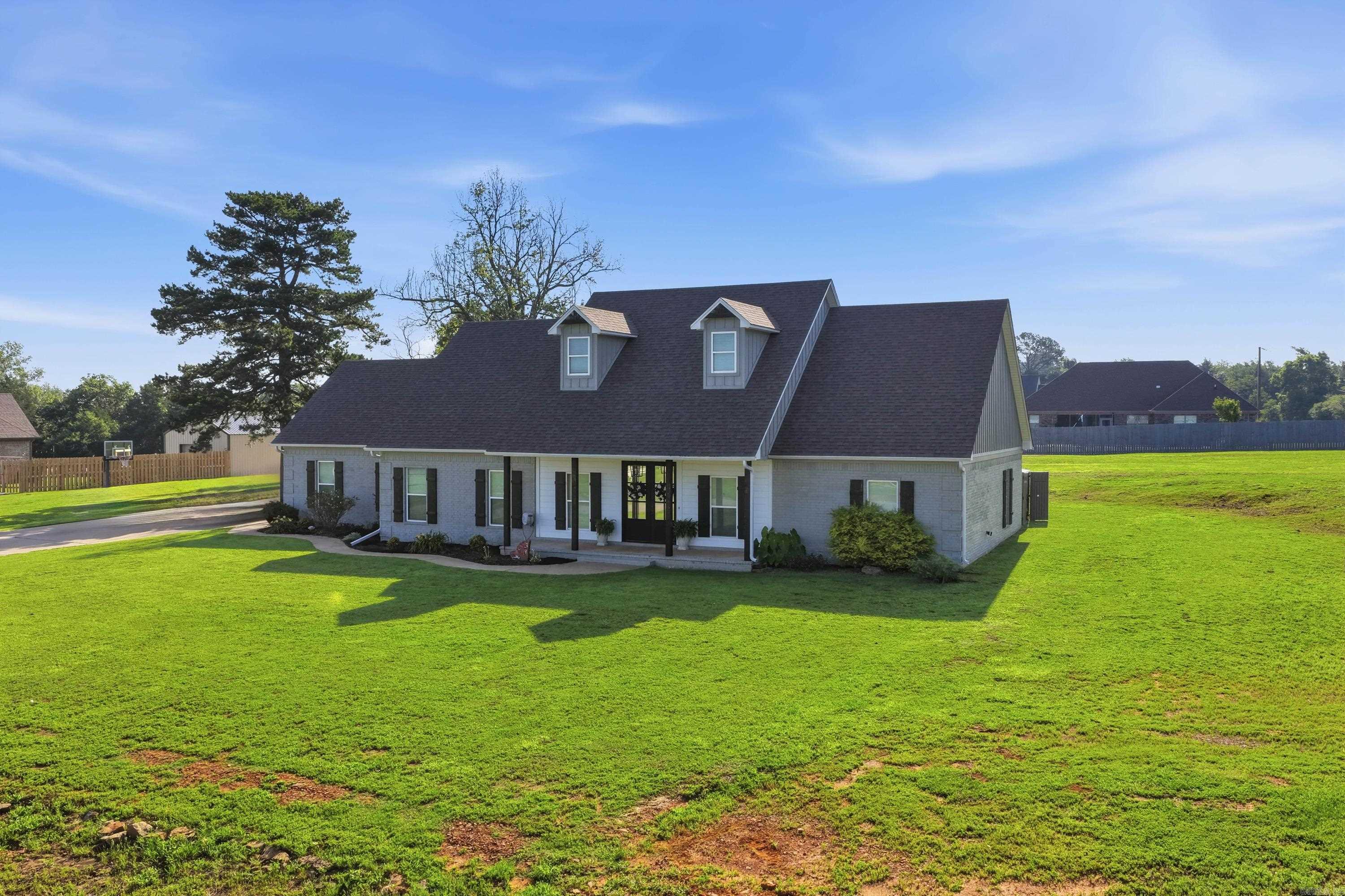SOUTHERN MANOR - Residential