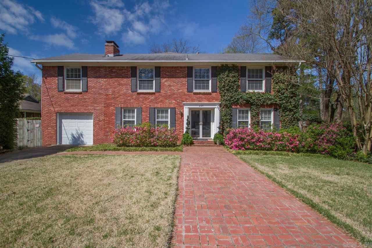 Beautiful Heights home with outstanding appeal.  Stately two story with handsome décor.  Inviting entry.  Large living areas for family living and spectacular entertaining.  Open kitchen that flows into the breakfast area and formal dining.  Extraordinary family room with fireplace and built-ins that overlooks storybook back yard with pool and plenty of entertainment and play space.  Luxurious master suite with sitting area and spa inspired bath.  Four additional bedrooms and three additional baths.