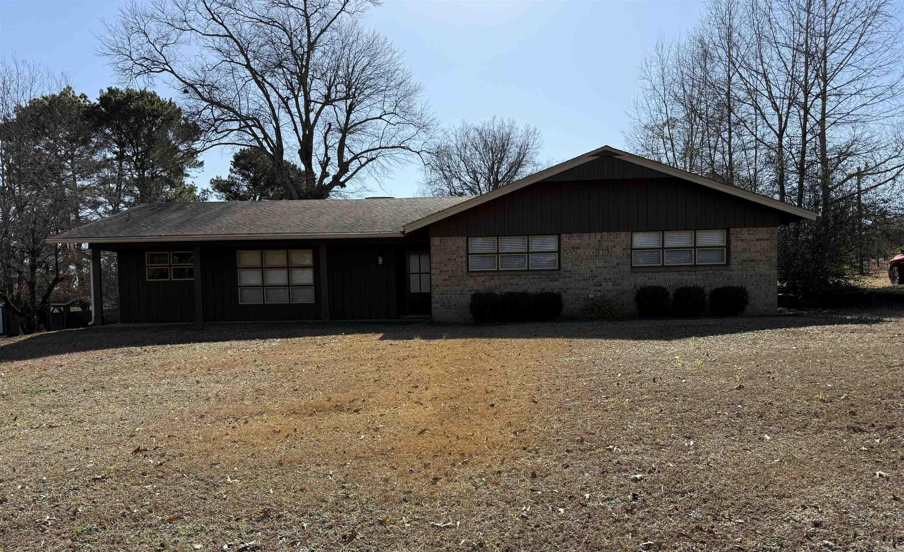 Brick home with over 2,100 sq ft of living space in the heart of Nashville, offers 3 bedrooms and 2 full baths.