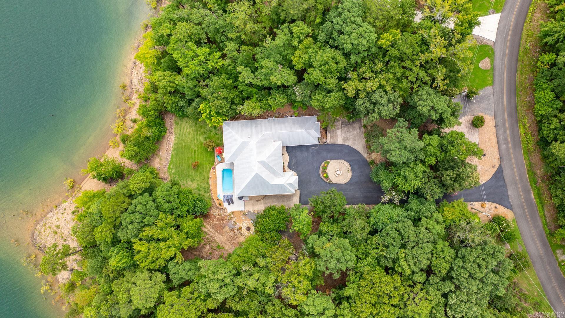 DIAMOND BLUFF ESTATES - Residential