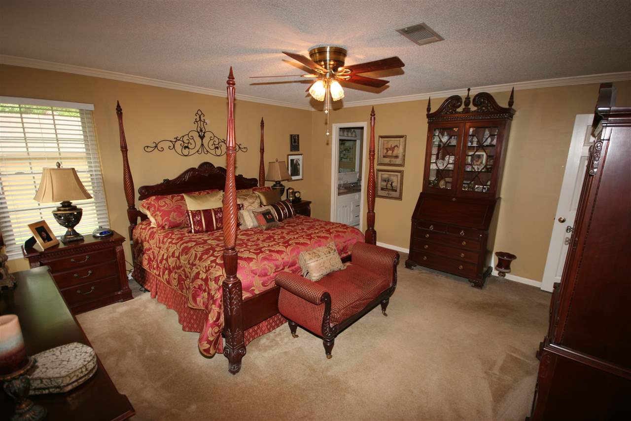STONEWALL - Residential