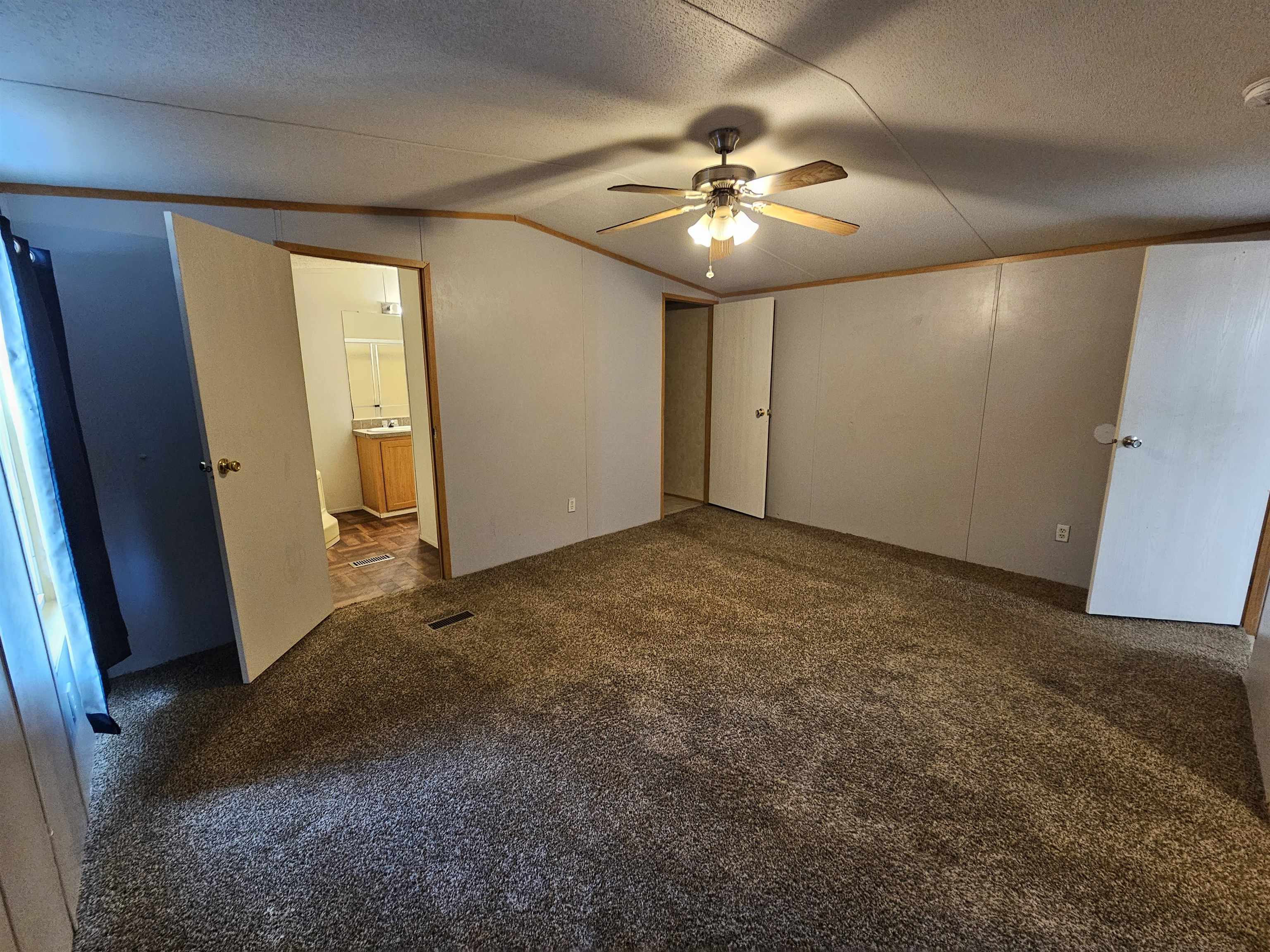 VALLEY OAKS - Residential